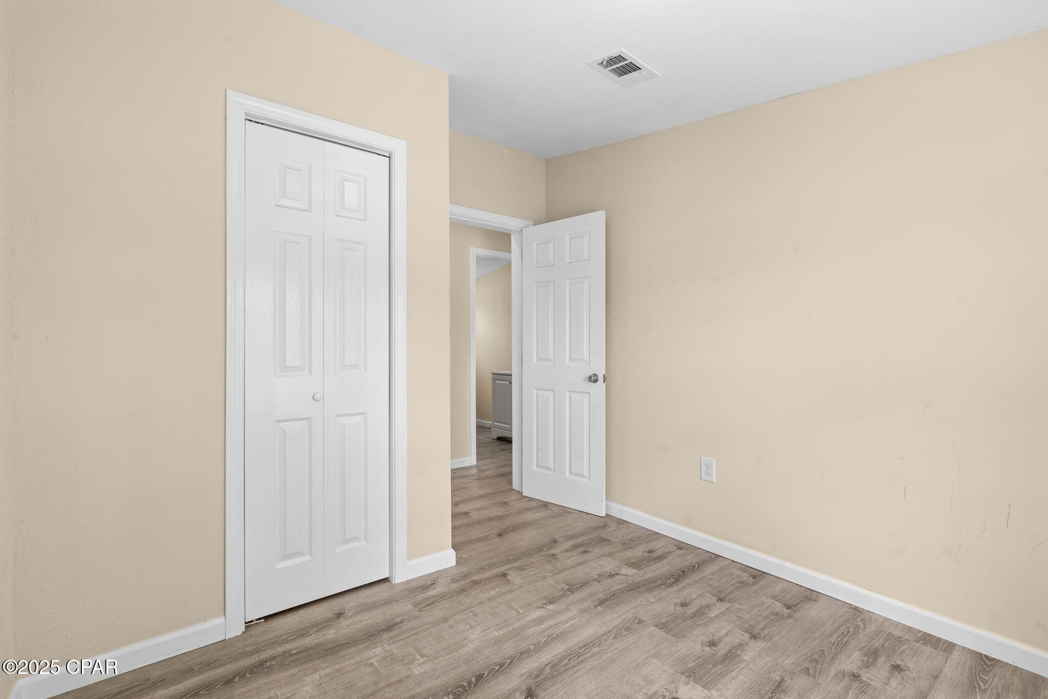 6109 Shannon Circle, Youngstown, Florida image 12