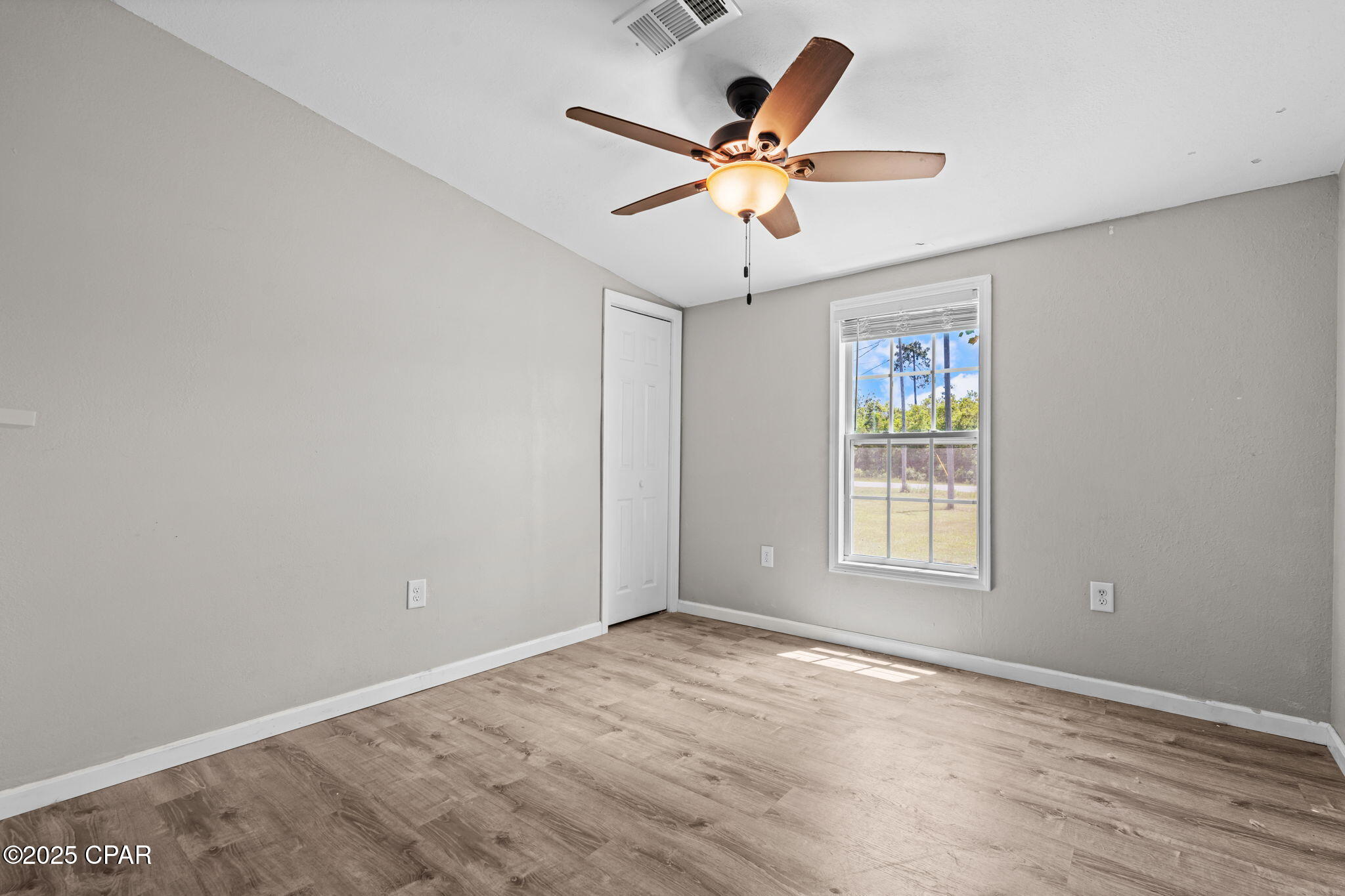 6109 Shannon Circle, Youngstown, Florida image 13