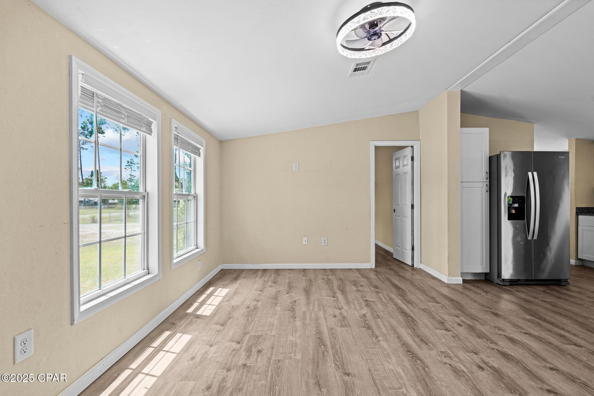 6109 Shannon Circle, Youngstown, Florida image 6