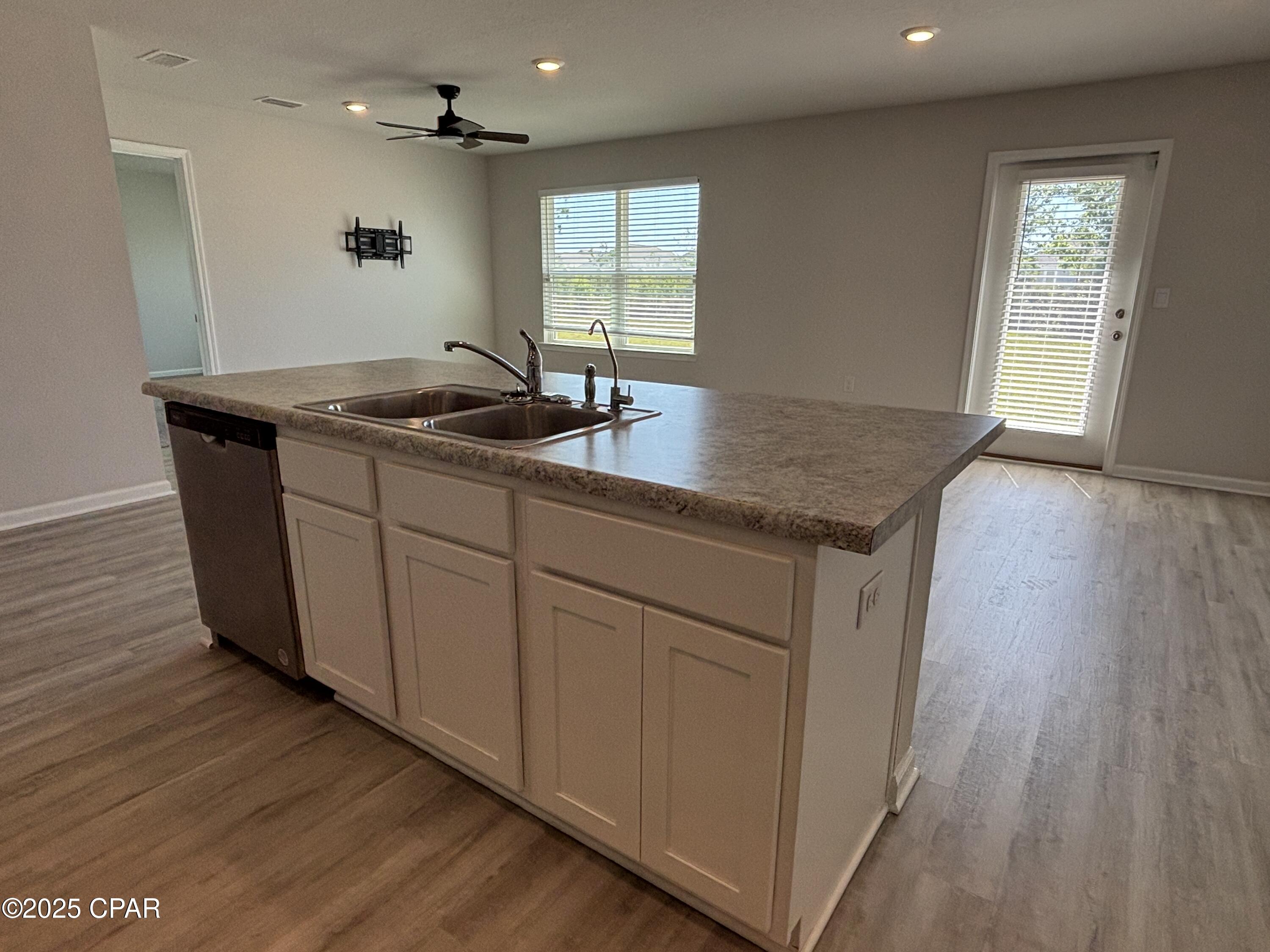 Image 3 For 6580 Slabinski Lane