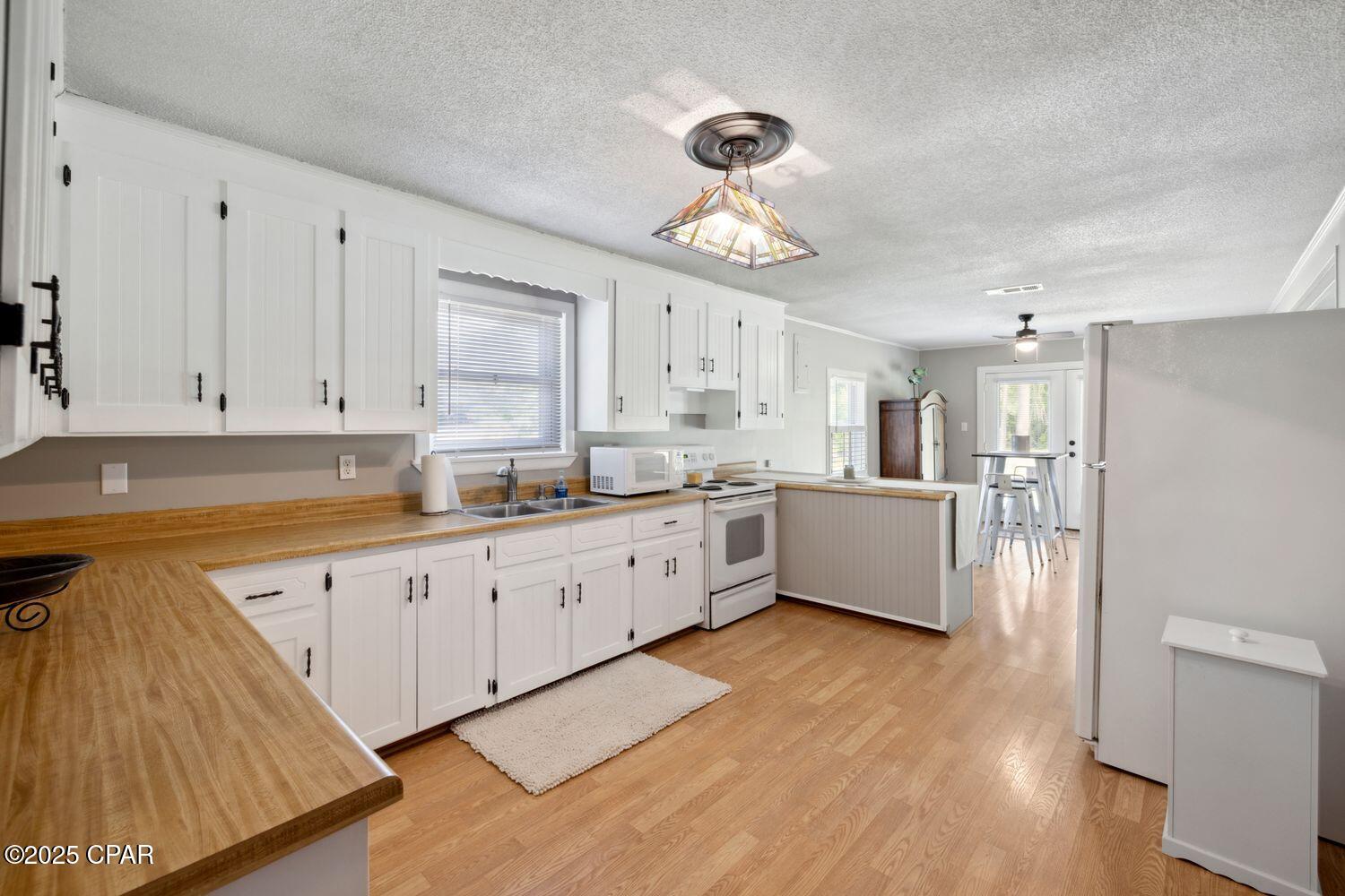 Image 4 For 6303 Strickland Road