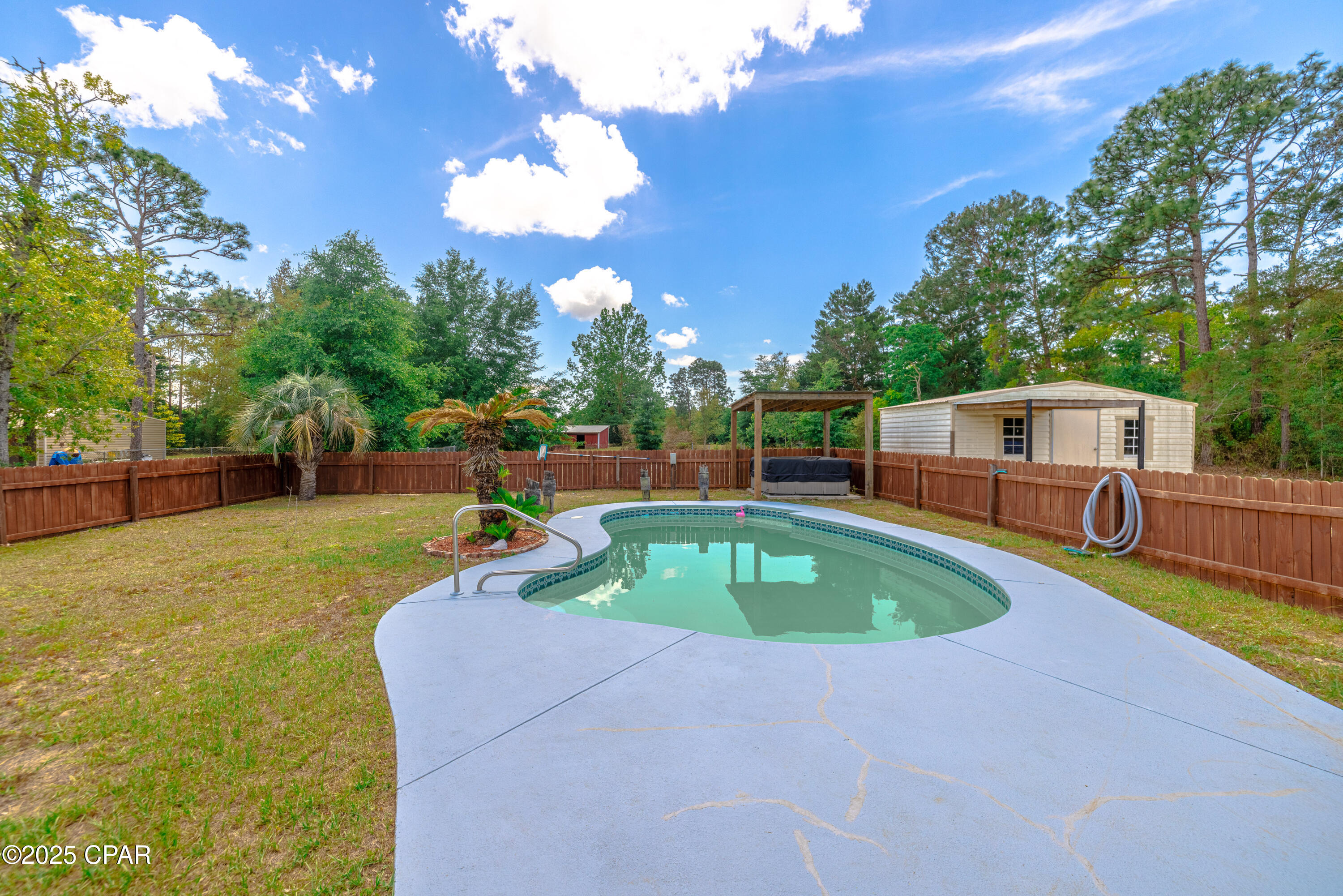 Image 8 For 215 Tates Lane