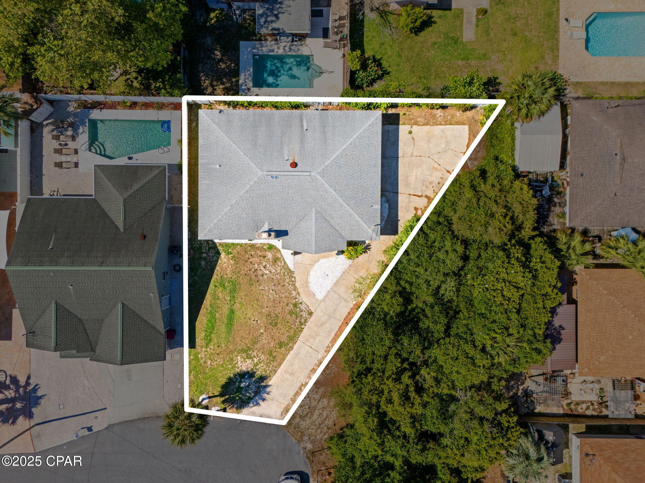 Image 3 For 617 Poinsettia Court