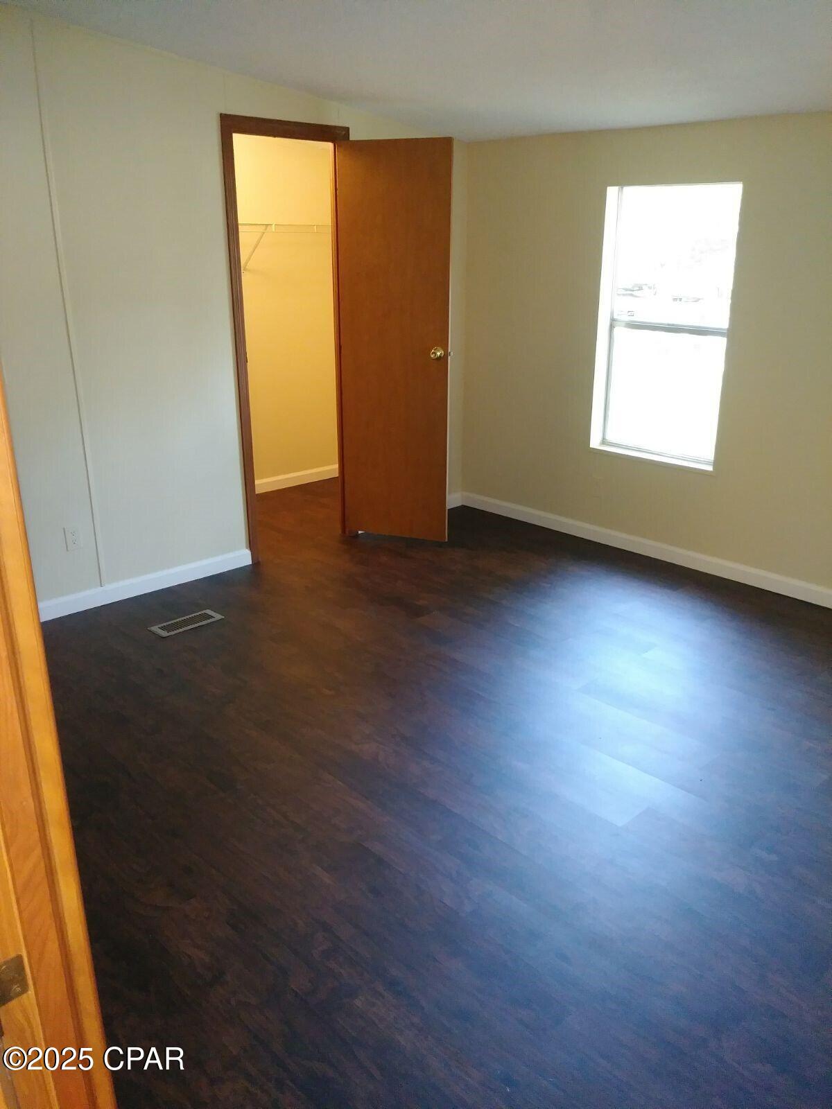 Image 5 For 5011 Lake Drive