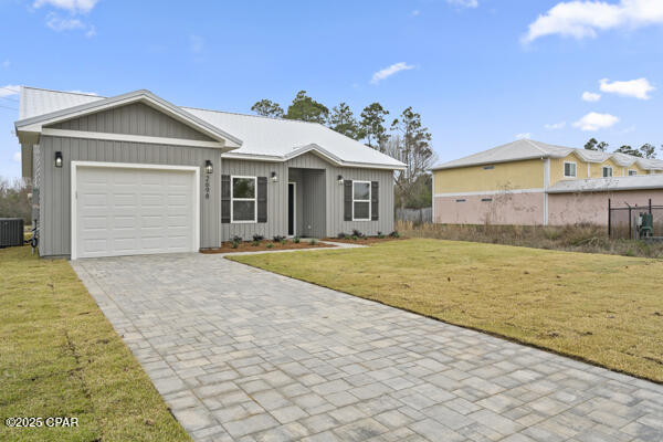 2698 Ravenwood Court, Lynn Haven, Florida image 1