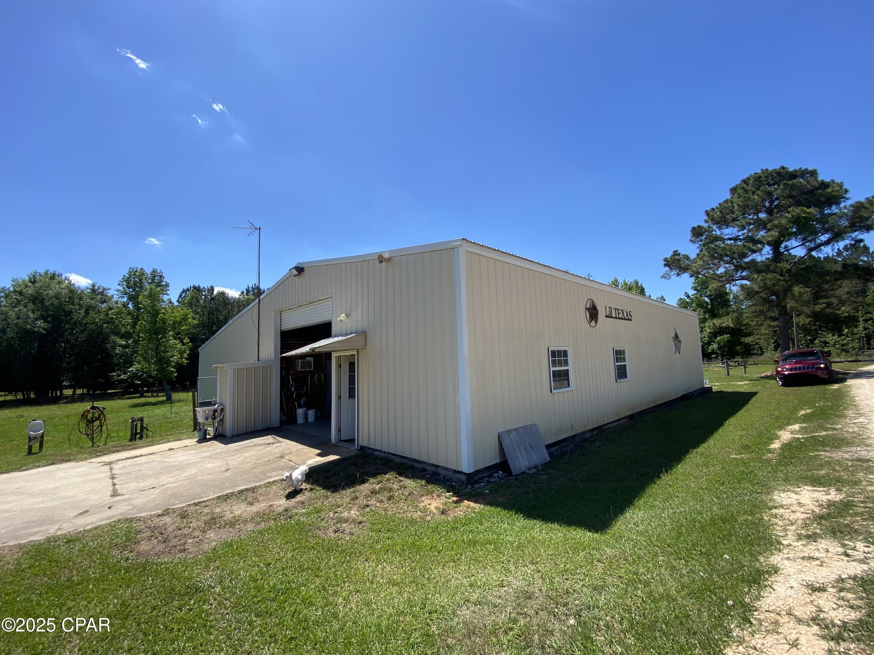 3586 Bush Road, Graceville, Florida image 17
