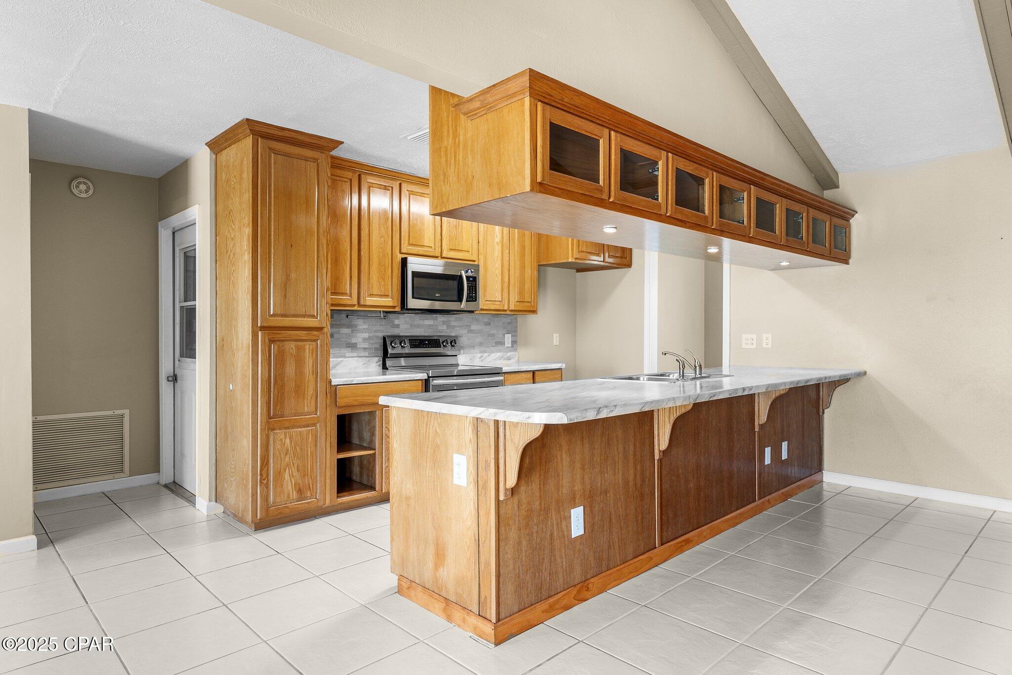 Image 10 For 7936 Betty Louise Drive
