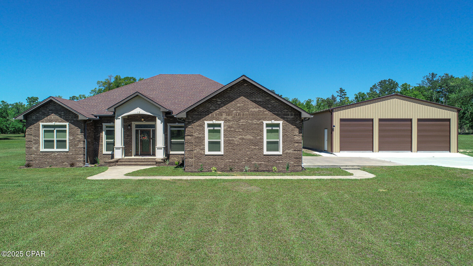 7526 Weddington Road, Sneads, Florida image 1