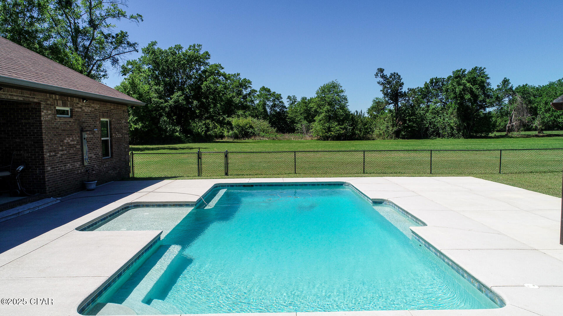 7526 Weddington Road, Sneads, Florida image 2
