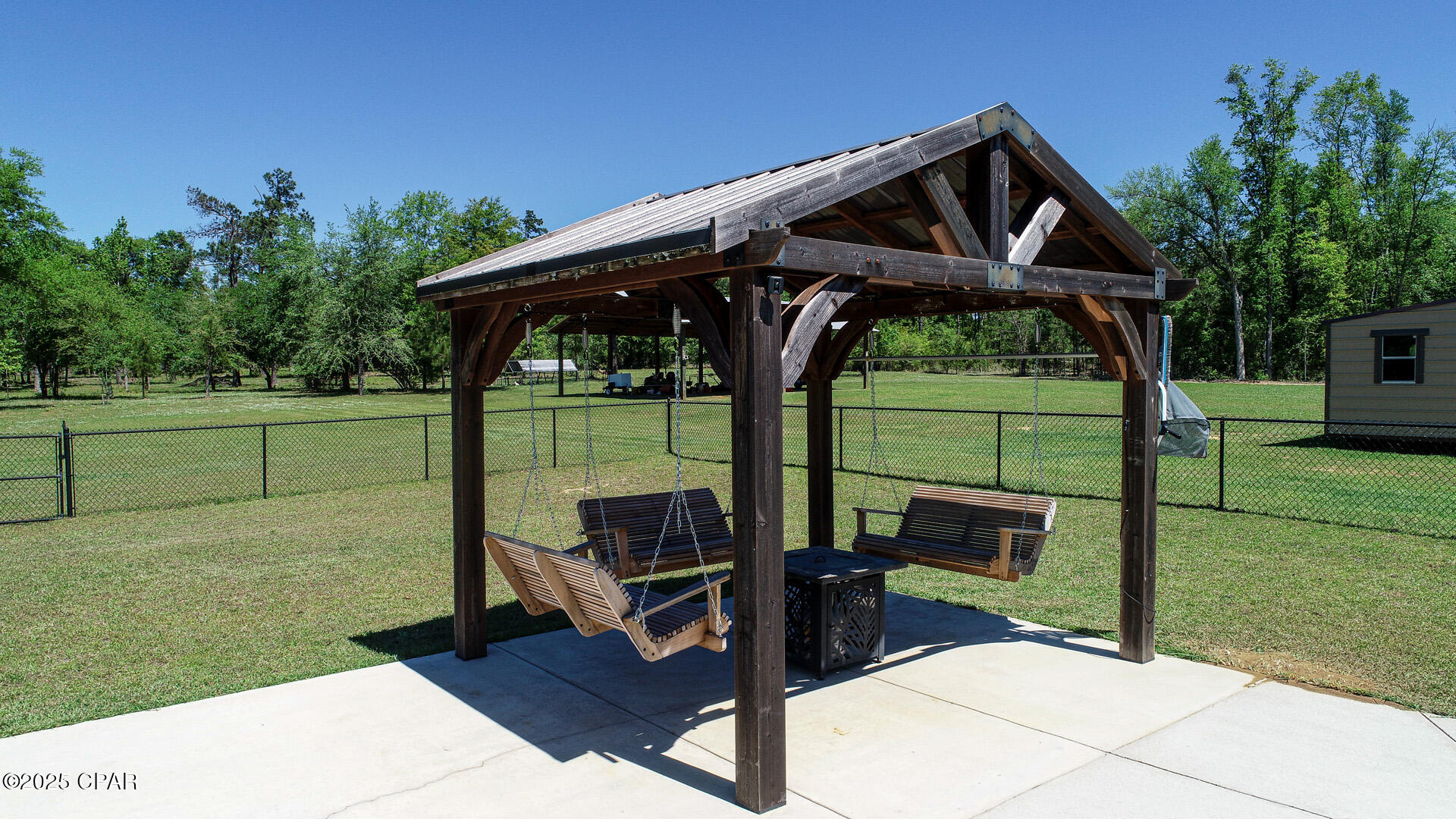7526 Weddington Road, Sneads, Florida image 3