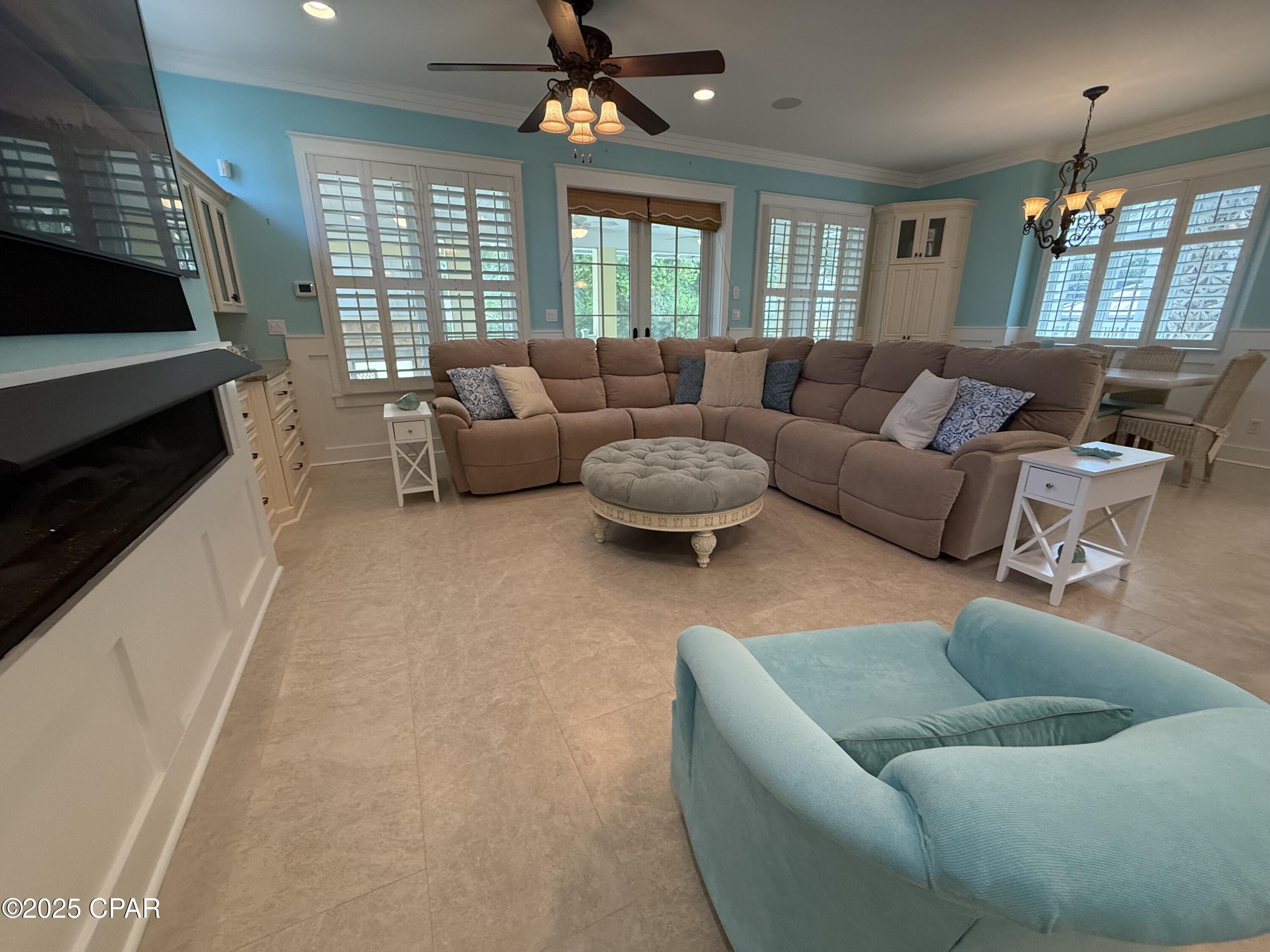 Image 17 For 285 Beachside Drive