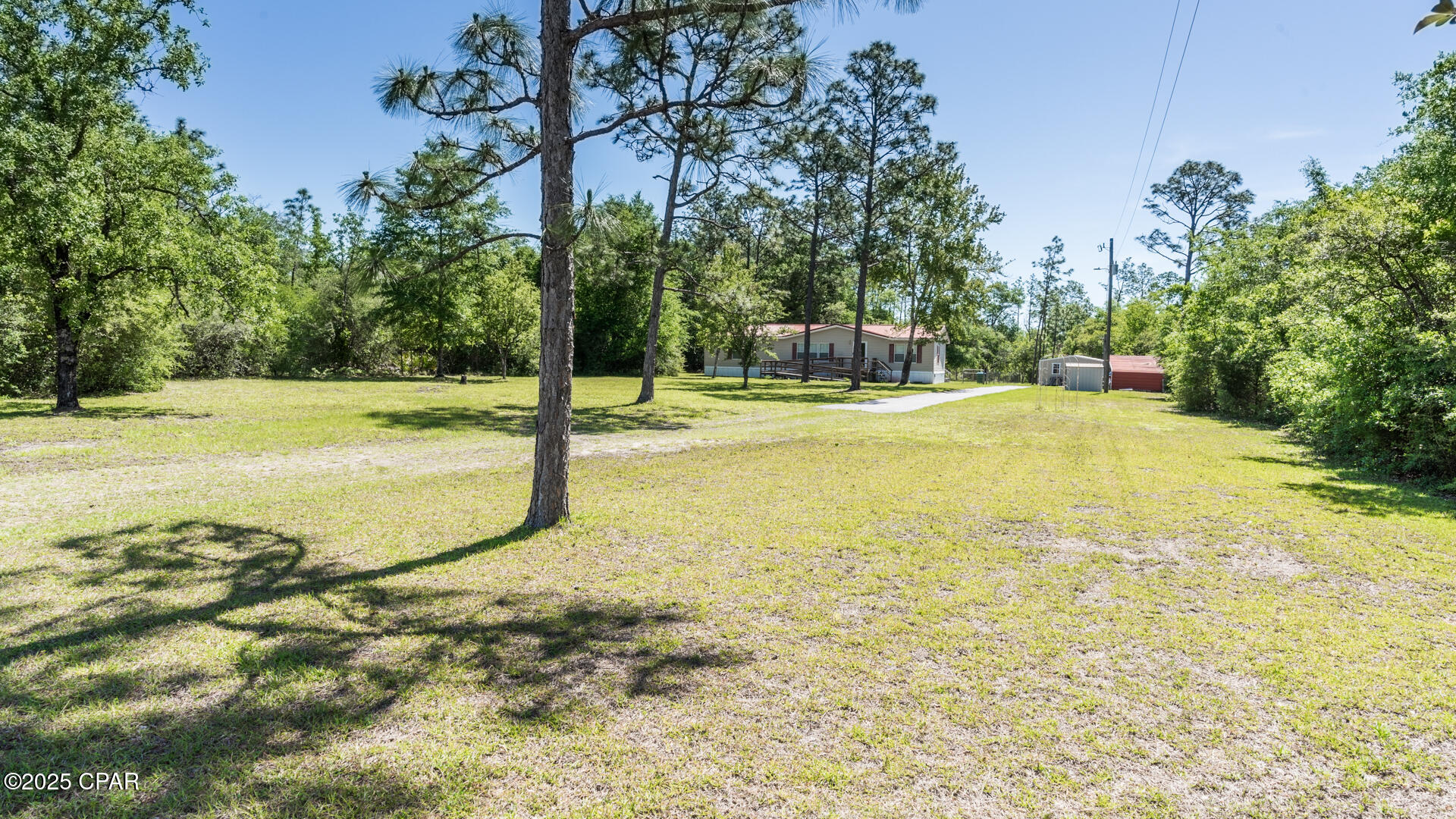 24105 NW L K Lona Drive, Fountain, Florida image 11