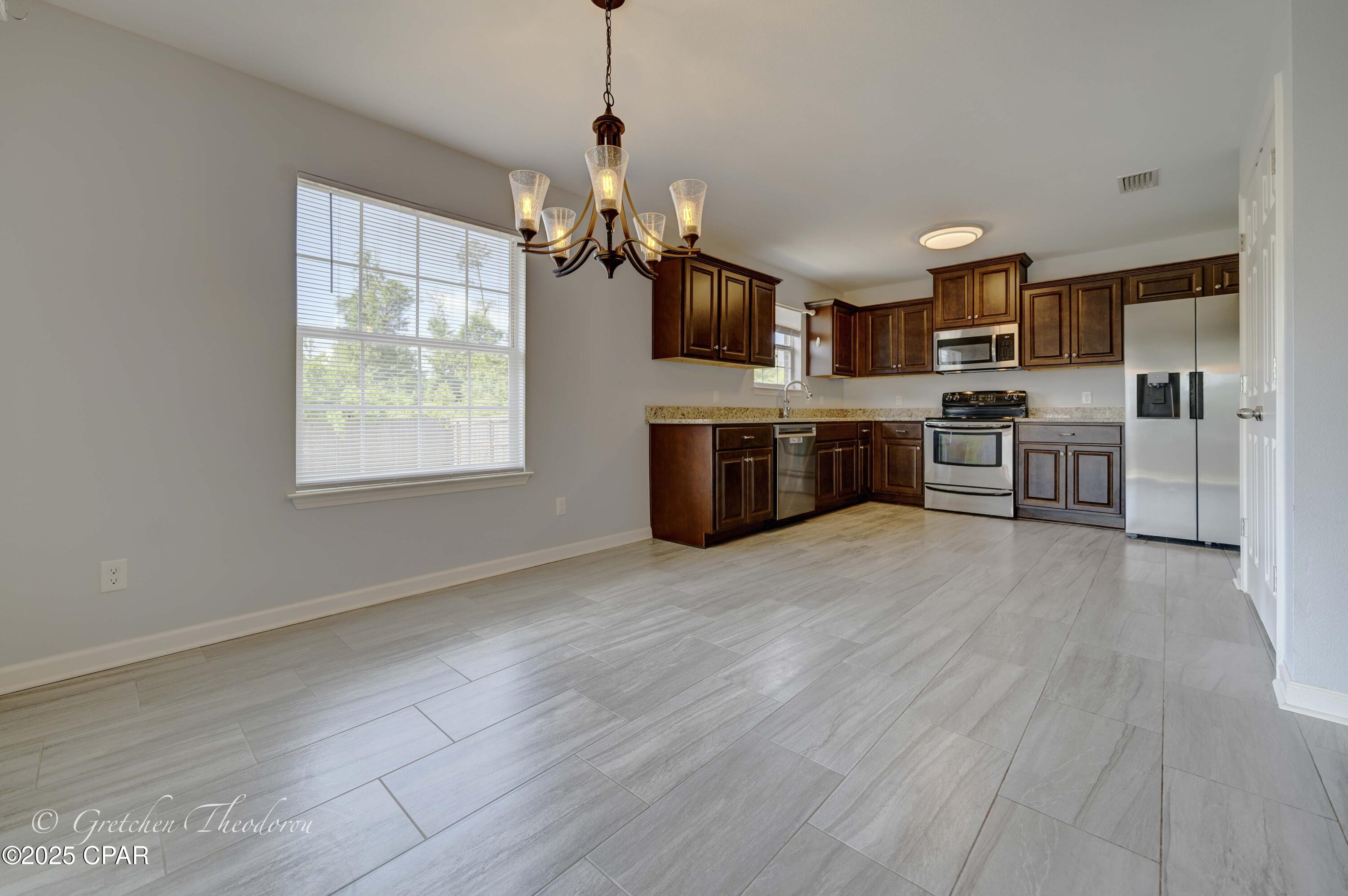 Image 11 For 3549 Azalea Way Way