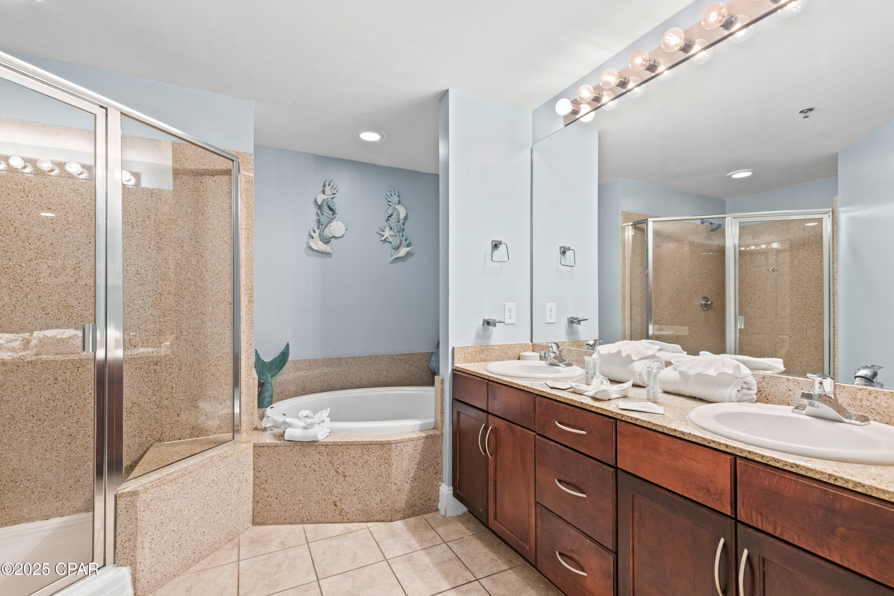 9860 S Thomas Drive #810, Panama City, Florida image 17