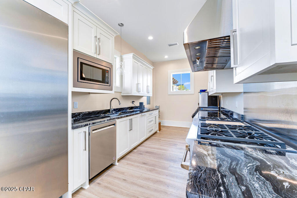 Listing photo id 76 for 109 Dunes Drive