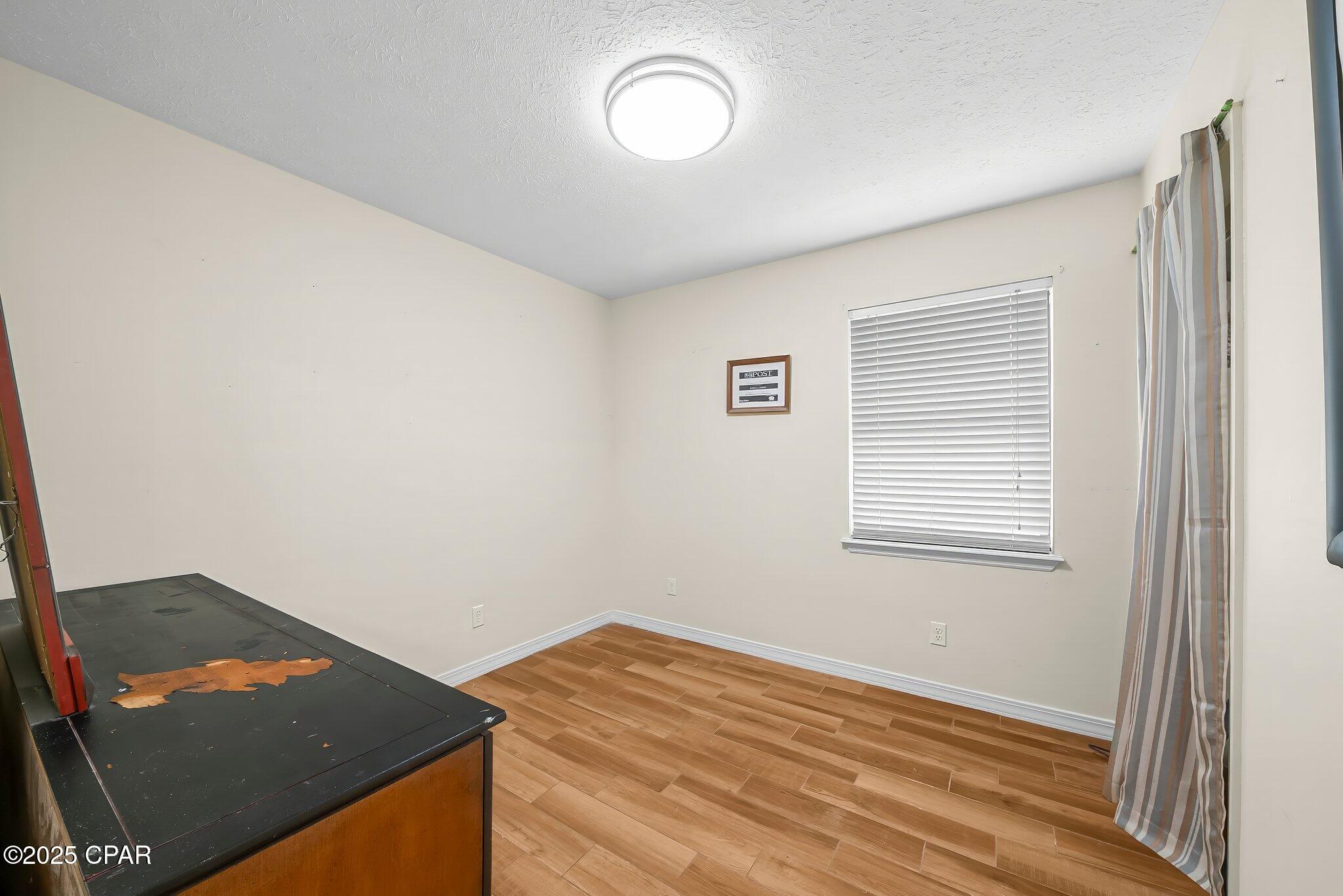 Image 12 For 585 Lagoon Oaks Drive