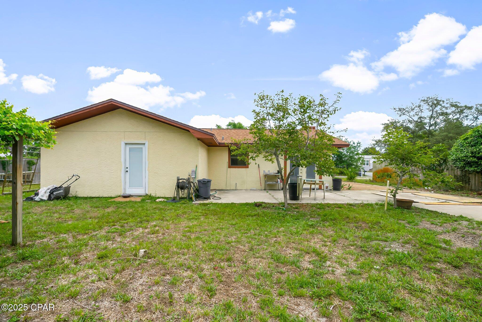 Image 24 For 585 Lagoon Oaks Drive