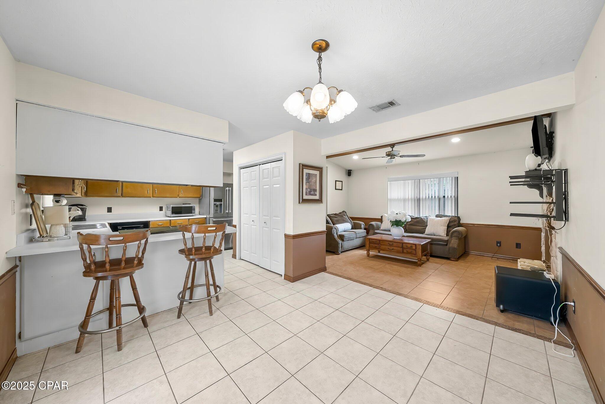 Image 9 For 585 Lagoon Oaks Drive