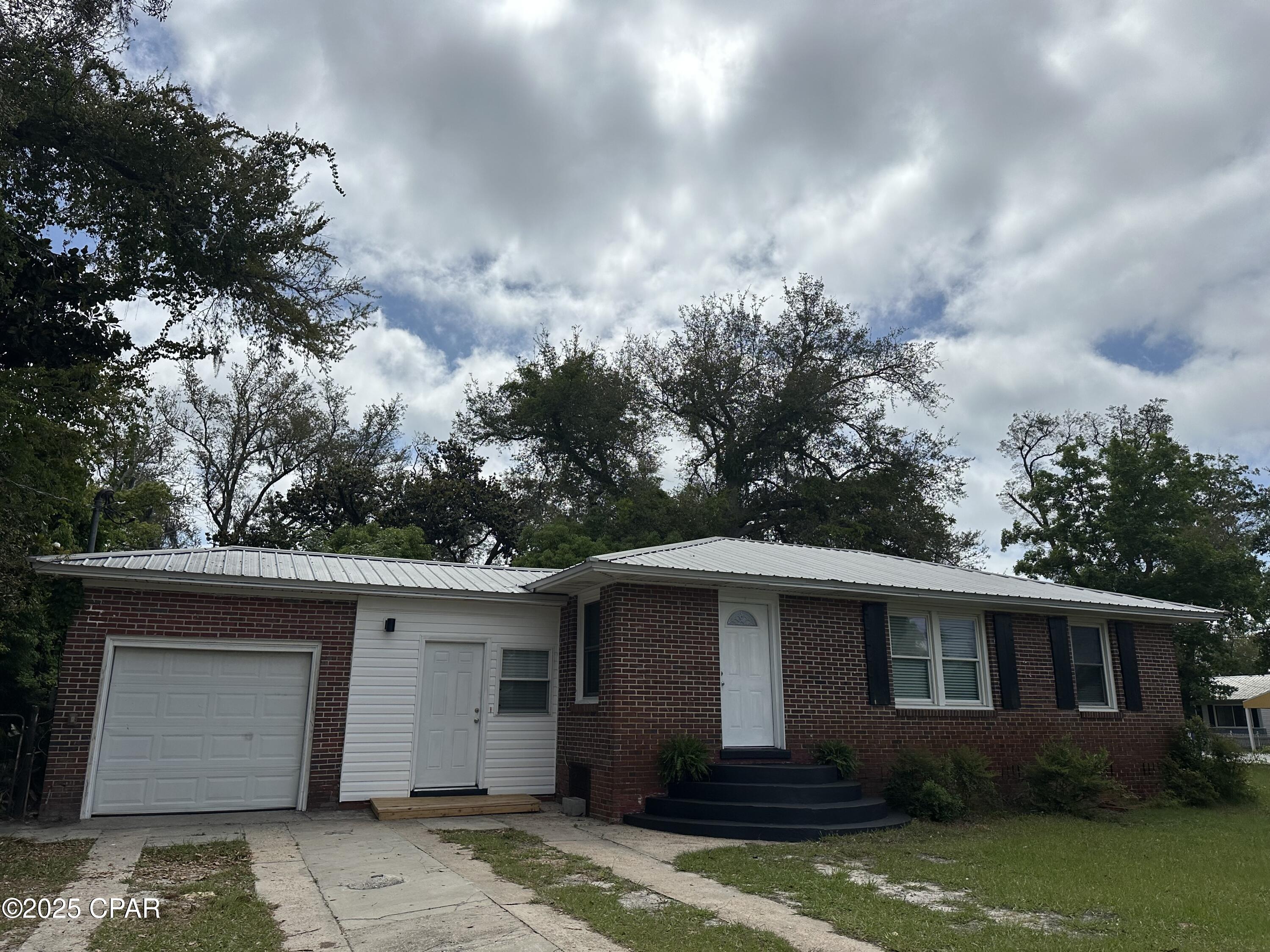 102 N Cove Avenue, Panama City, Florida image 2