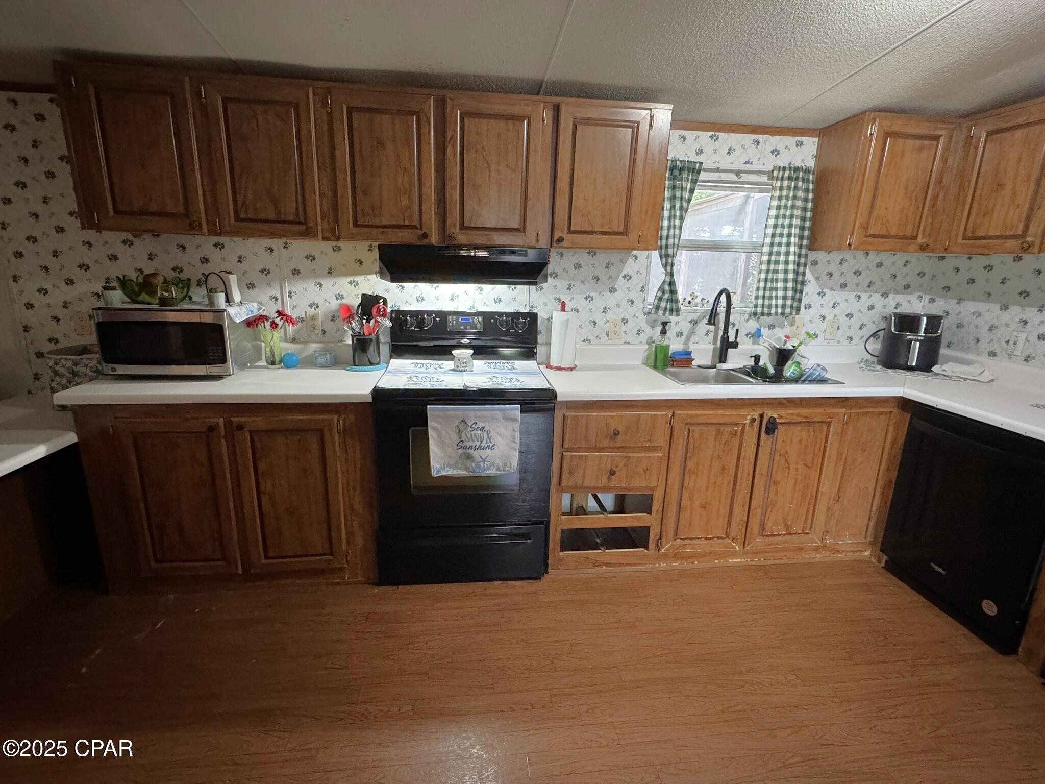 2018 Wilson Avenue, Grand Ridge, Florida image 23