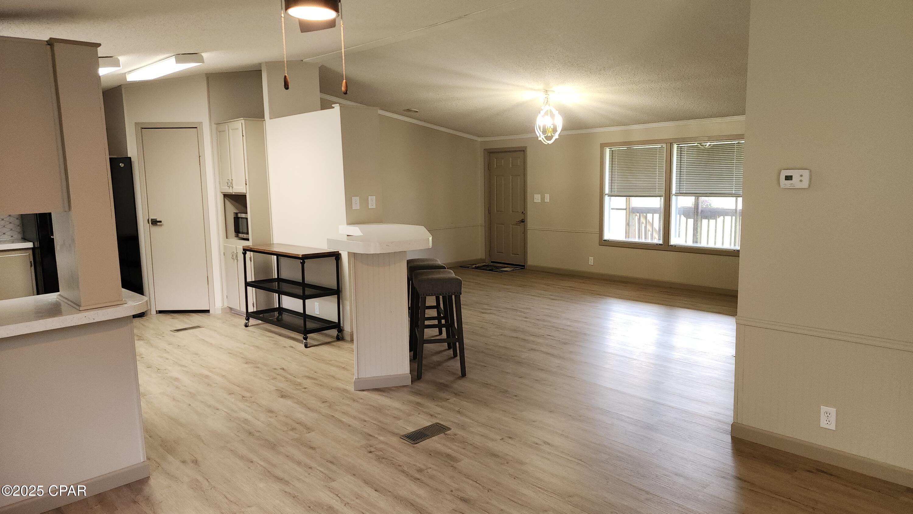 Listing photo id 14 for 4670 Bartow Road