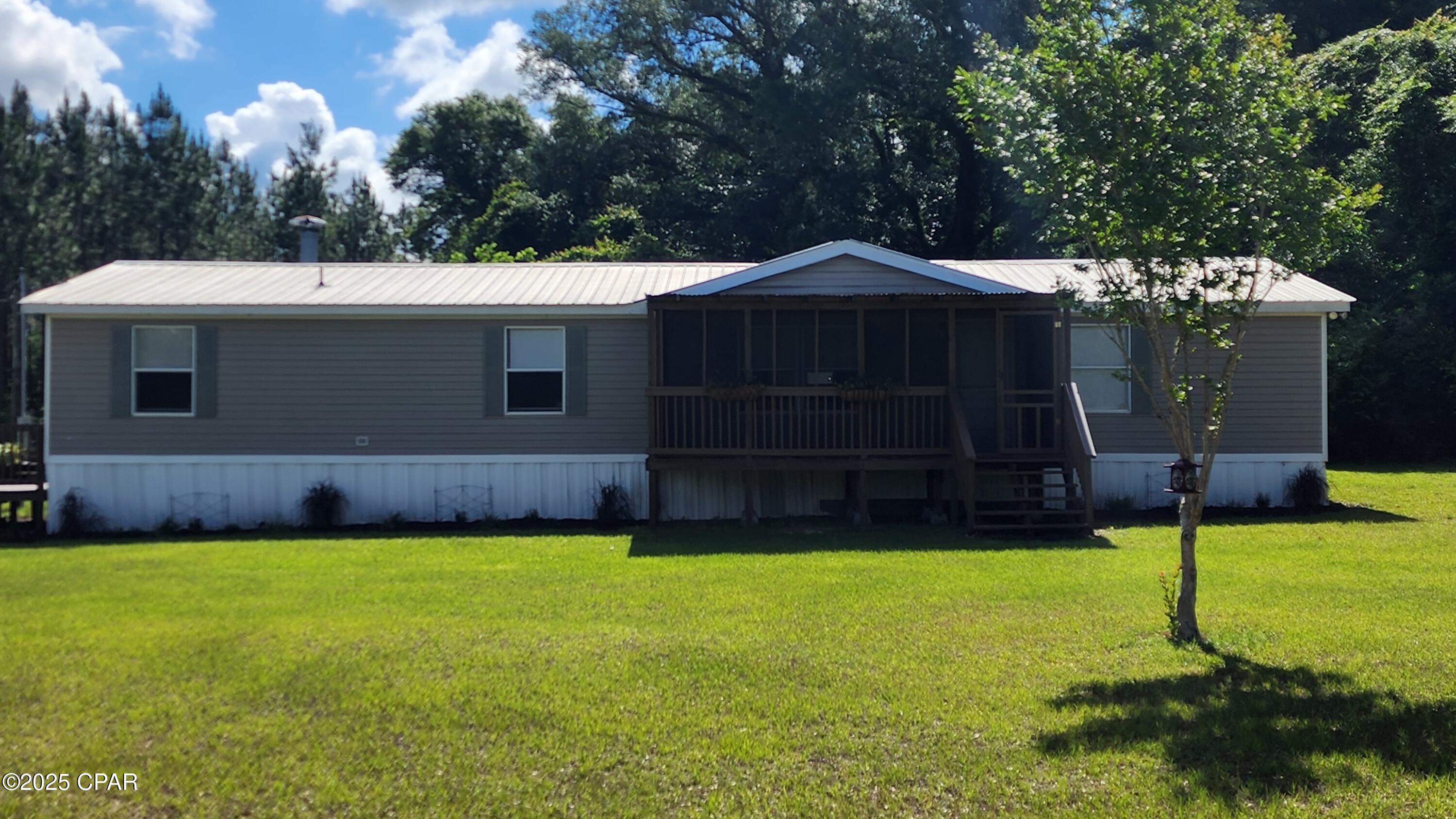 Listing photo id 5 for 4670 Bartow Road