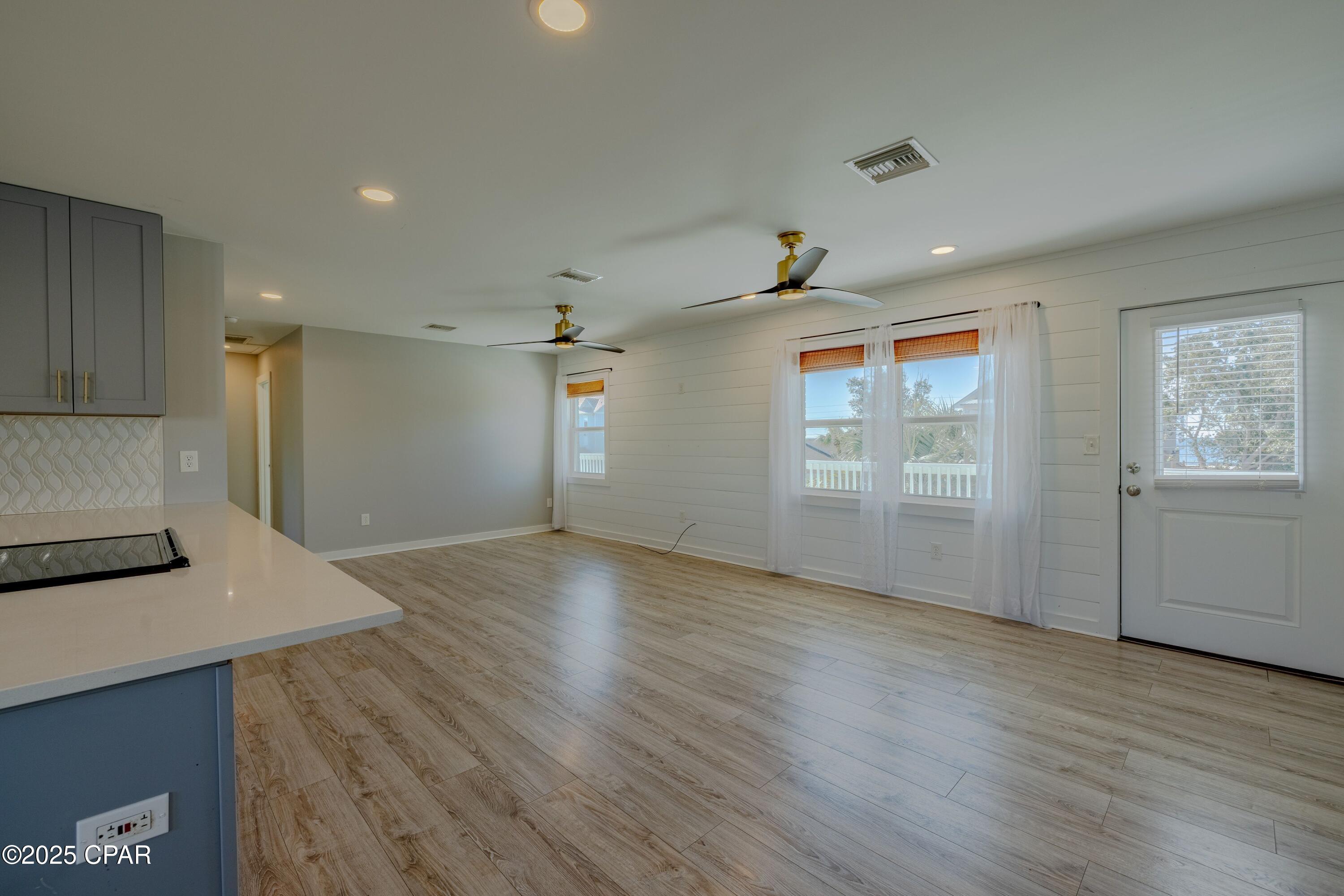 Image 9 For 8504 Tradewinds Drive
