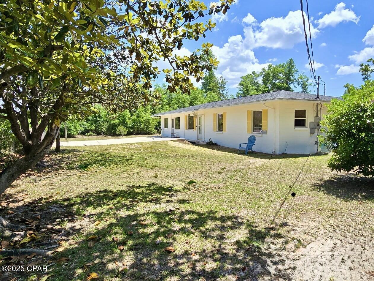 9541 Stauber Lane, Youngstown, Florida image 2