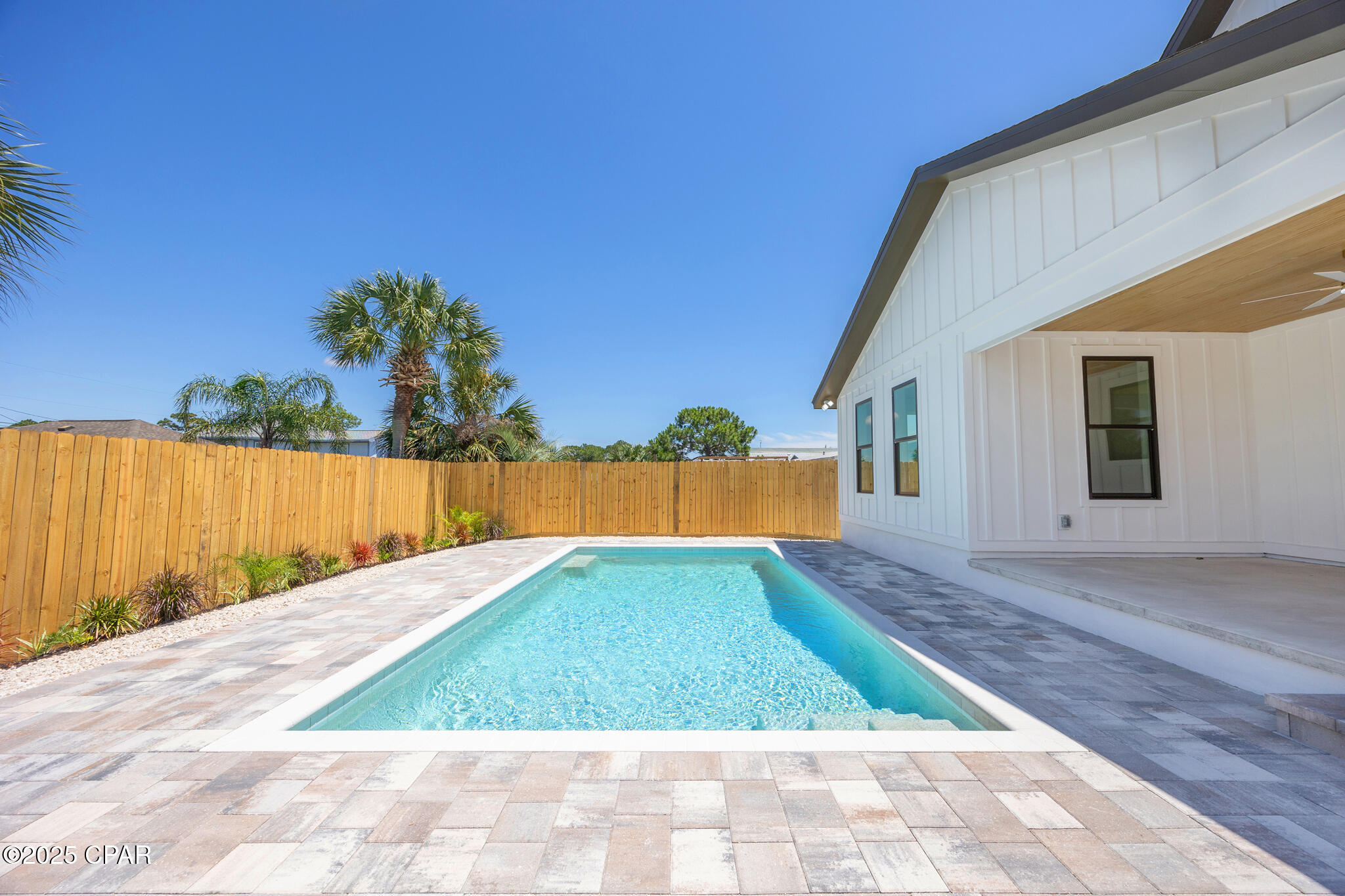 Listing photo id 38 for 6424 Sunset Avenue