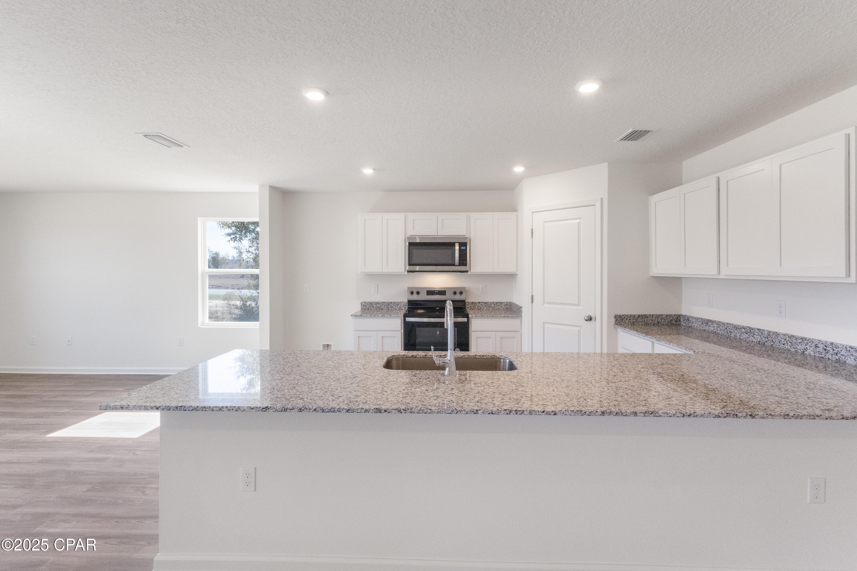 8811 Corey Place, Youngstown, Florida image 12