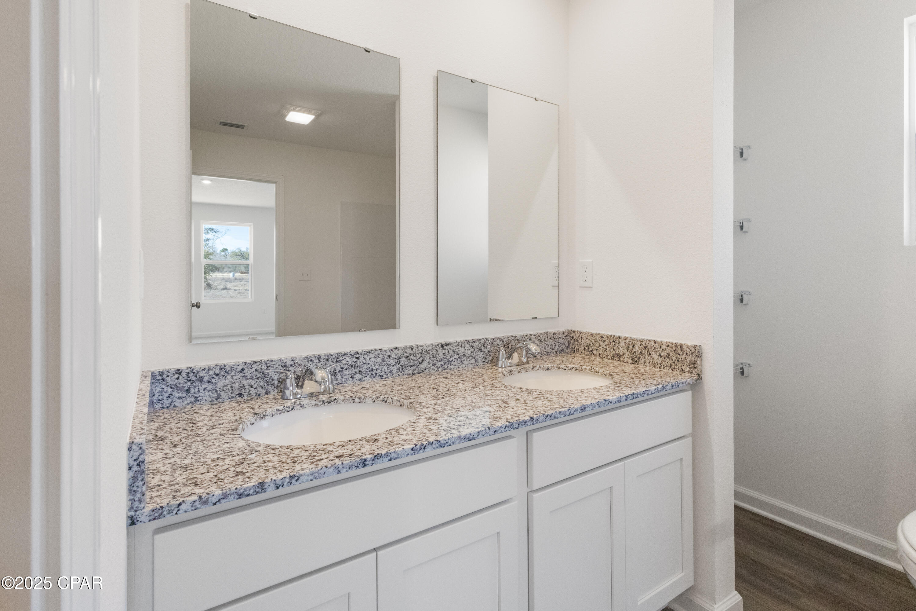 8811 Corey Place, Youngstown, Florida image 5