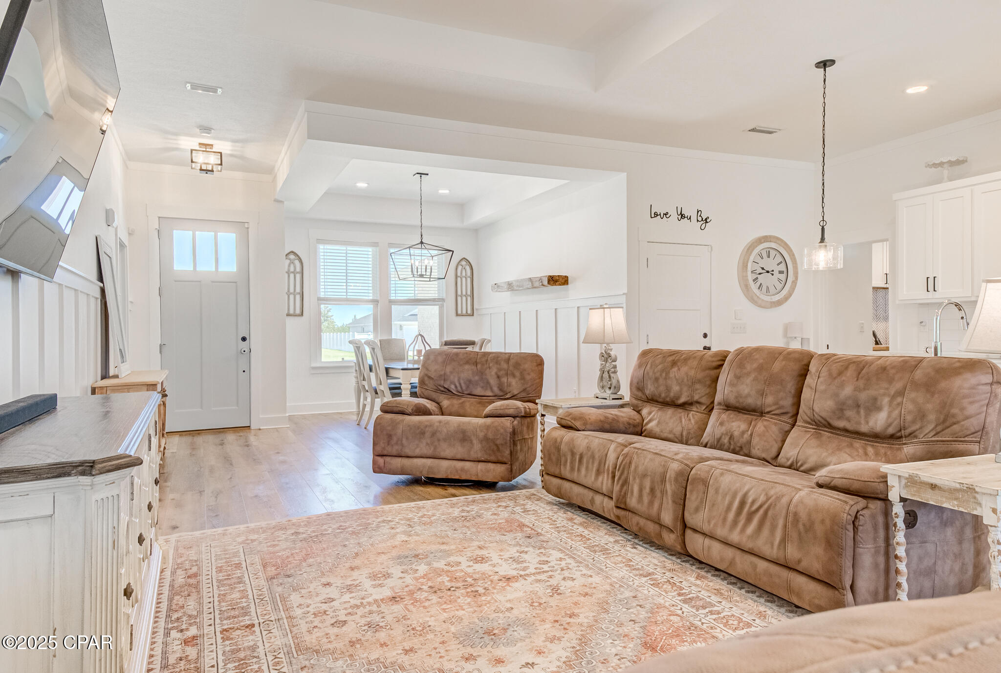 Image 16 For 3917 Sandpine Way