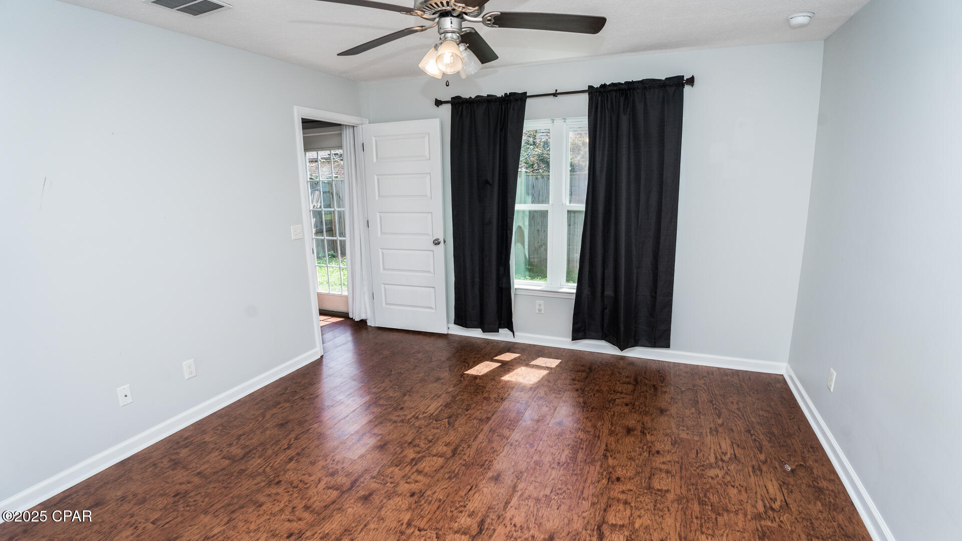 Image 16 For 2402 Quiet Oaks Drive