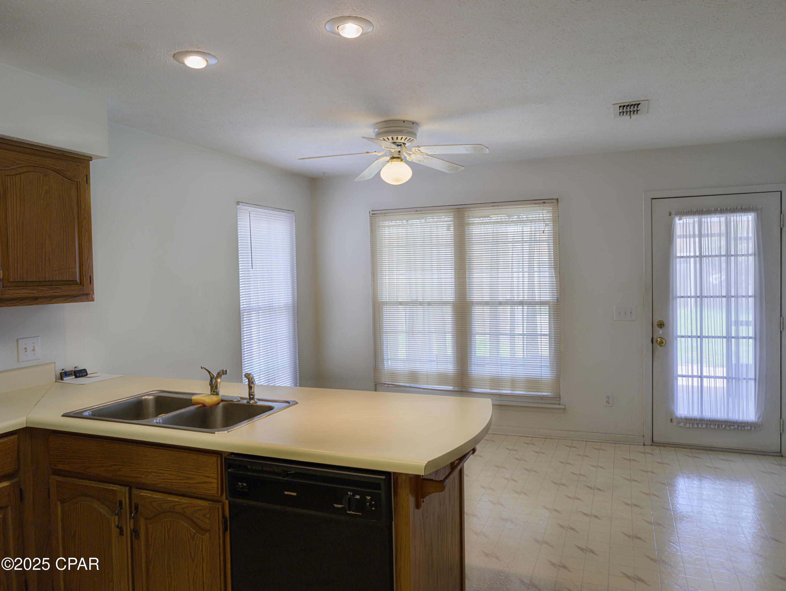 Image 15 For 5227 Melissa Drive