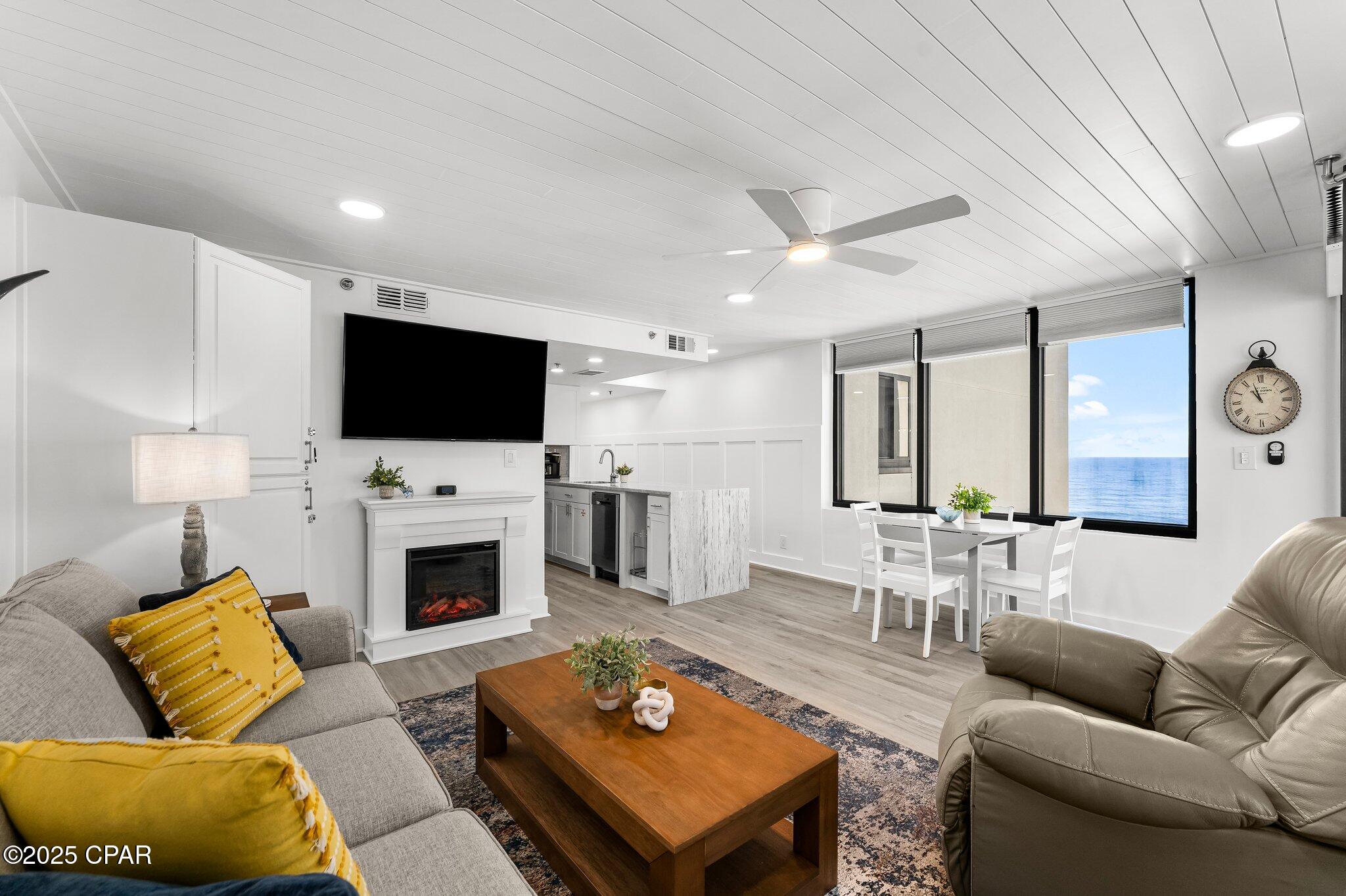 Image 11 For 9850 Thomas Drive 1112e