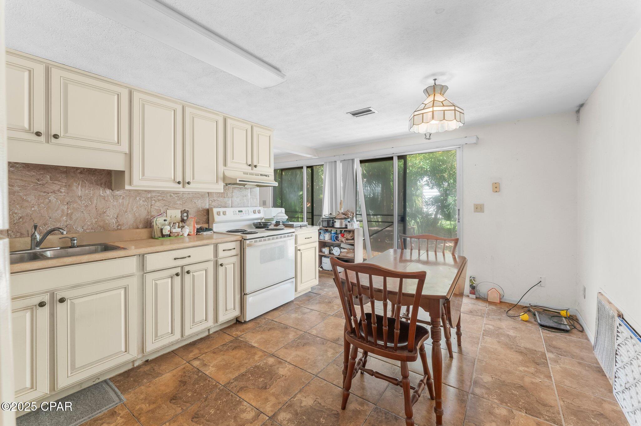 609 Granada Circle, Panama City Beach, Florida image 10