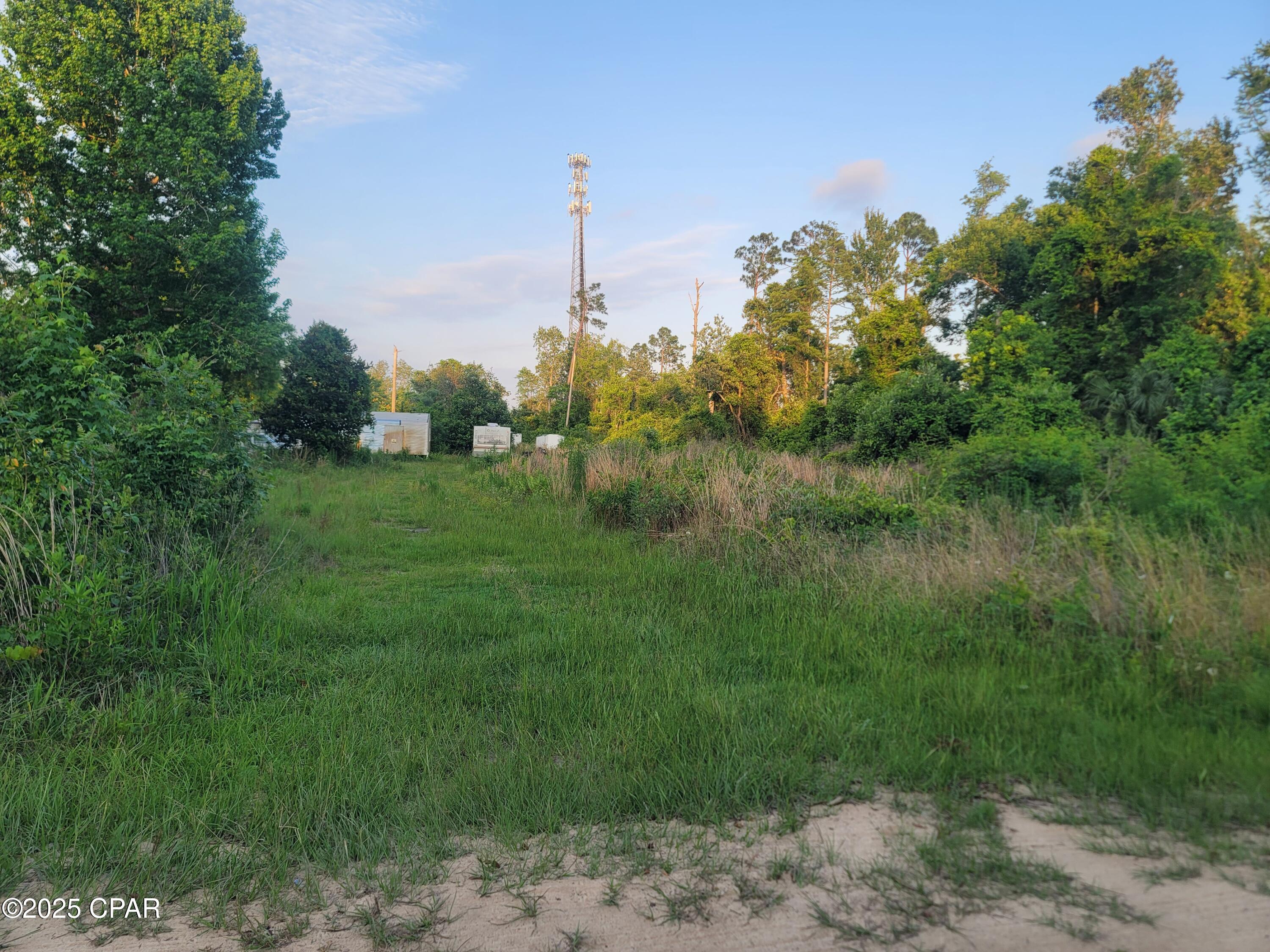9314 Pat Road, Youngstown, Florida image 2