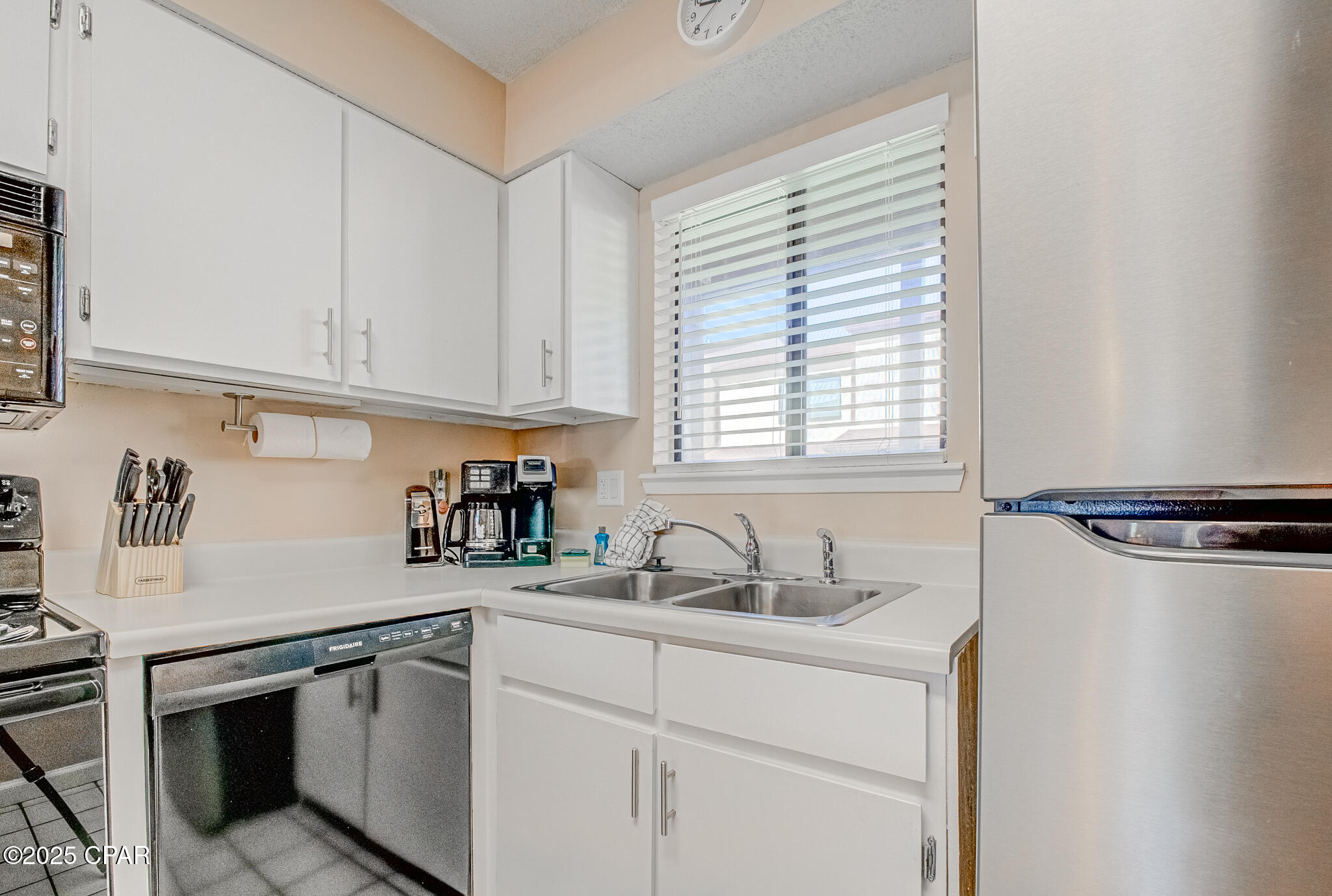 Image 15 For 17620 Front Beach Road 2v