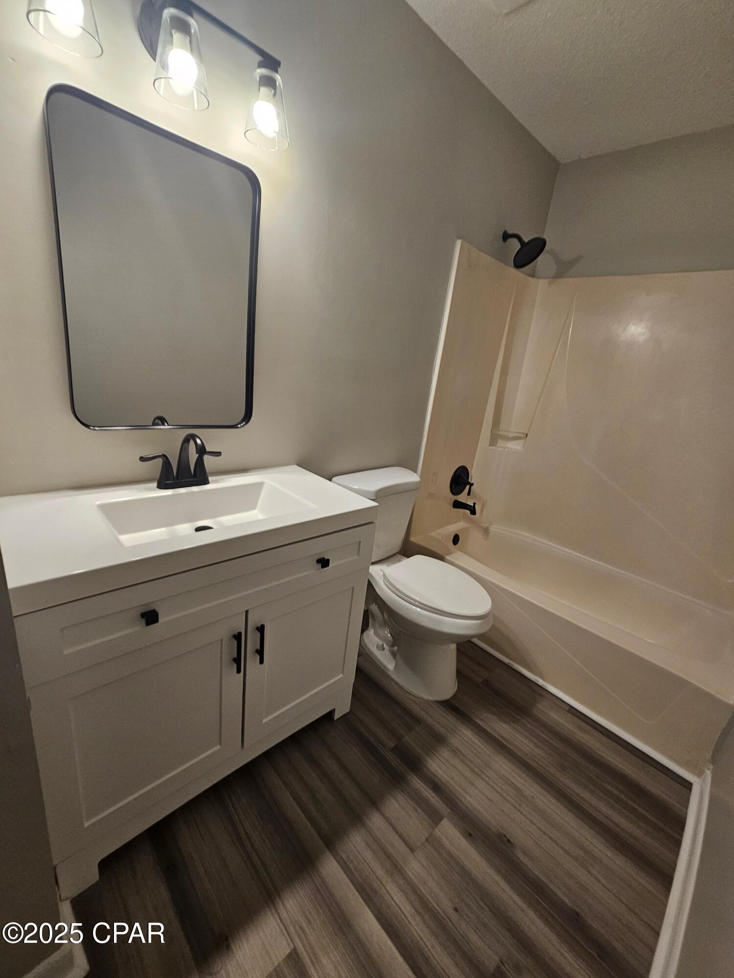Image 11 For 1510 Arthur Avenue B