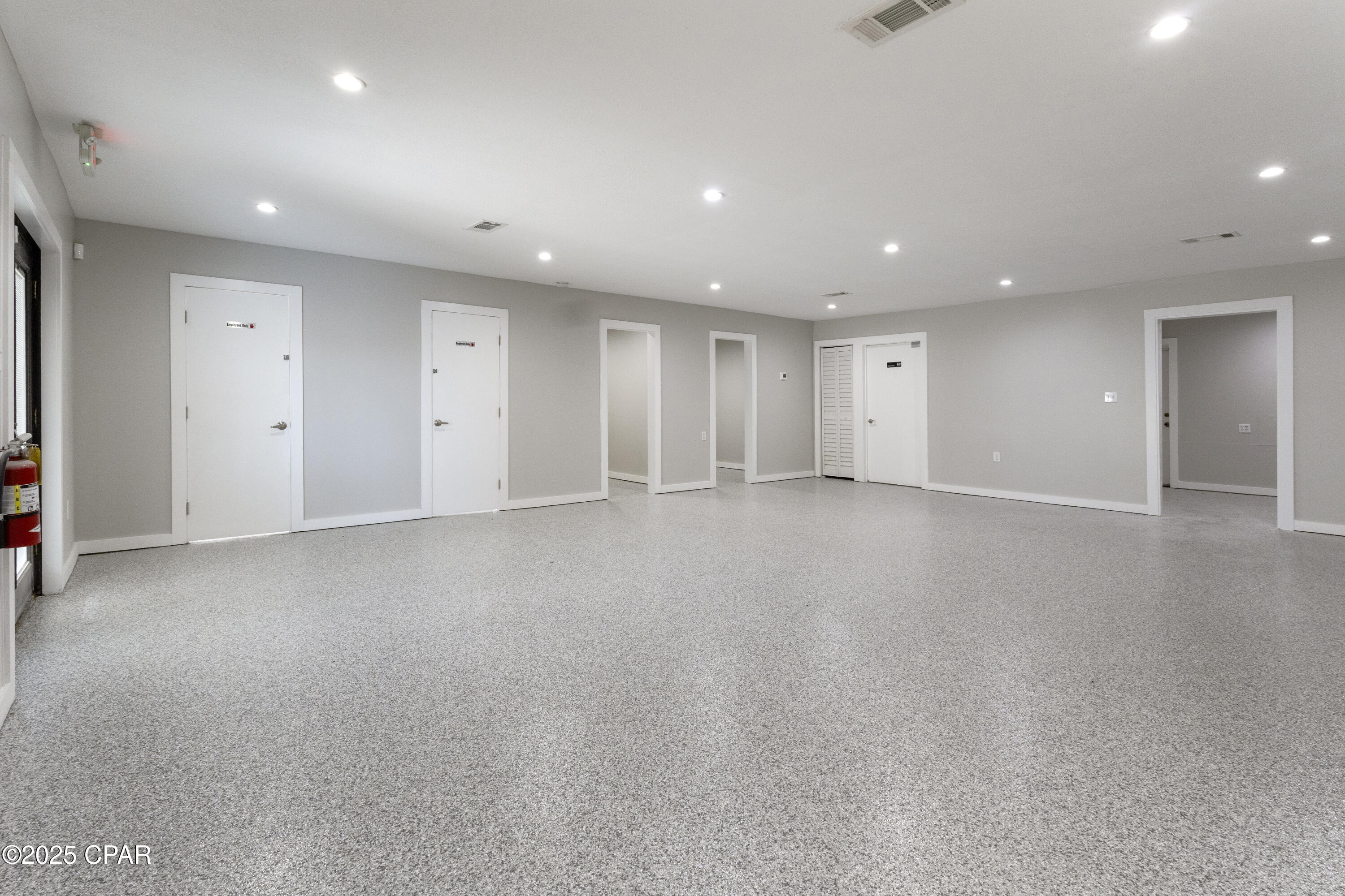 Image 4 For 715-717 Tyndall Parkway
