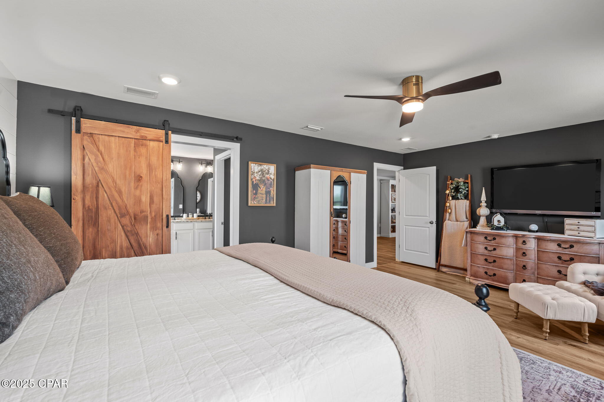 160 James Way, Southport, Florida image 32