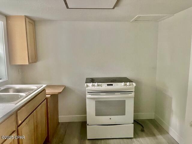 1038 E 8th Avenue, Graceville, Florida image 17
