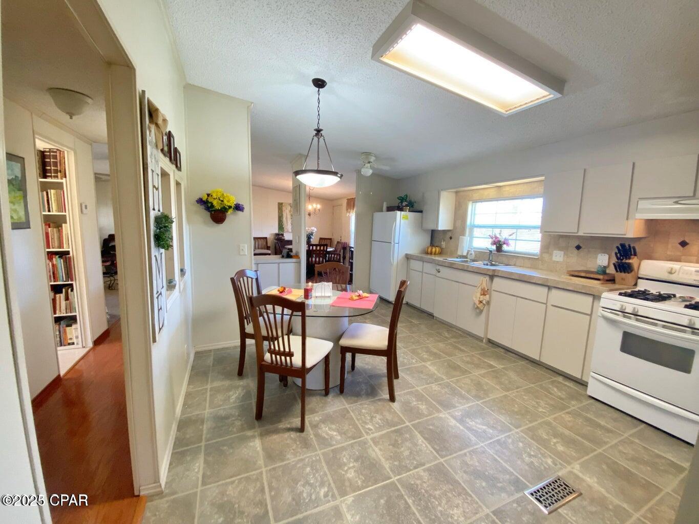 3573 Laramore Road, Marianna, Florida image 10