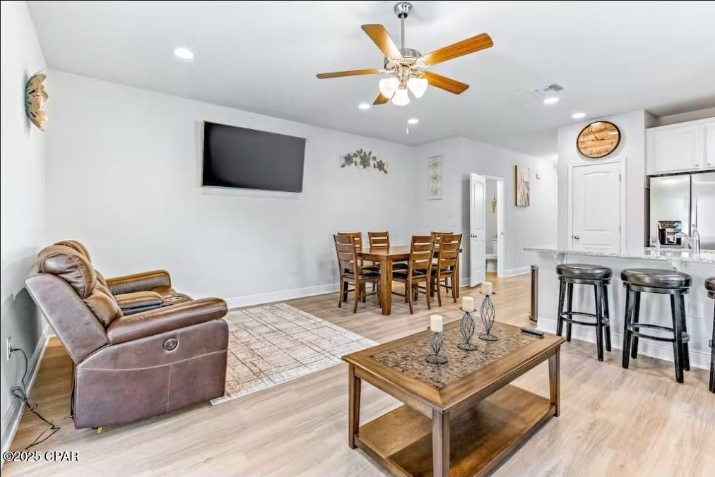 Listing photo id 12 for 7597 Shadow Lake Drive