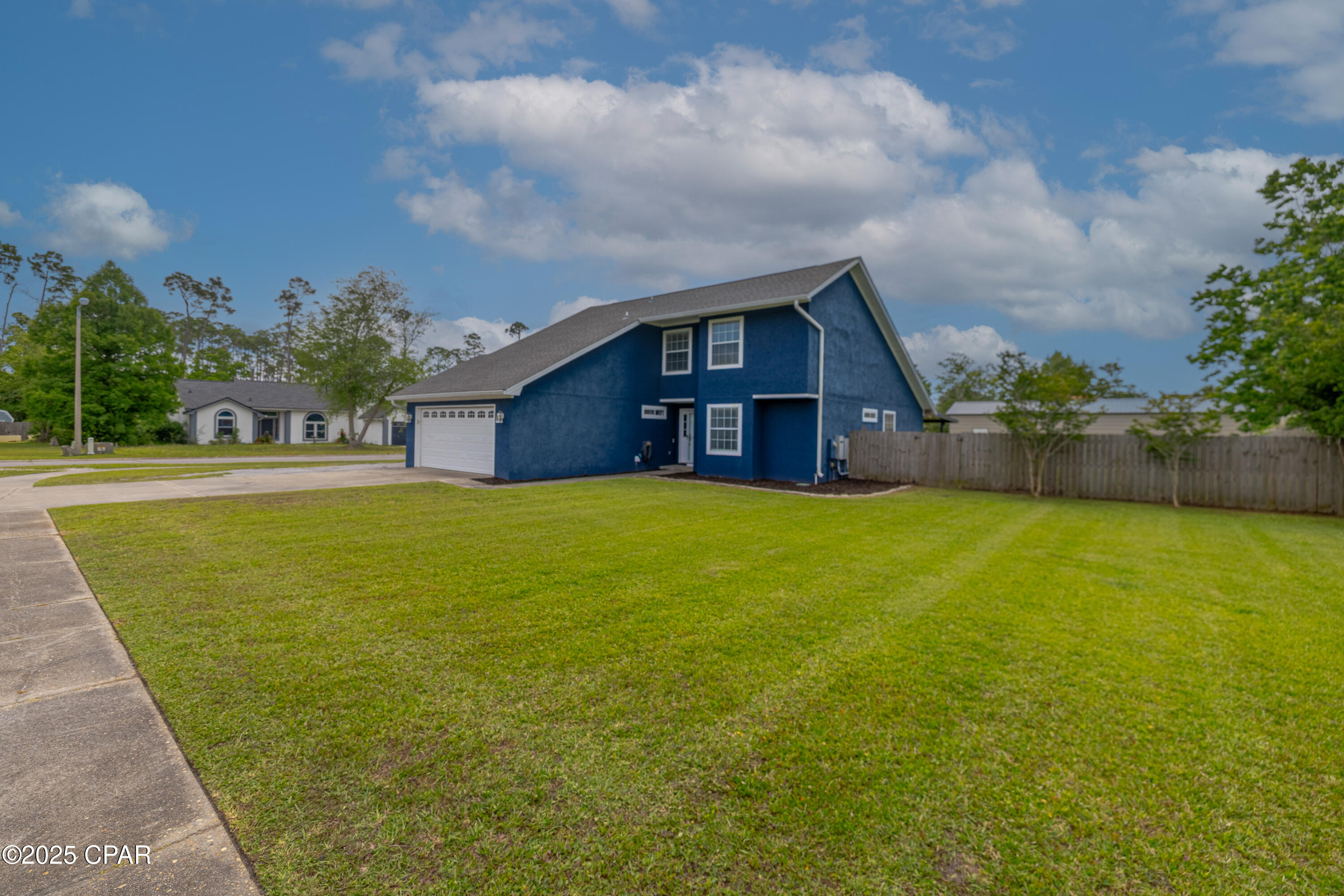 Image 2 For 702 Plantation Circle