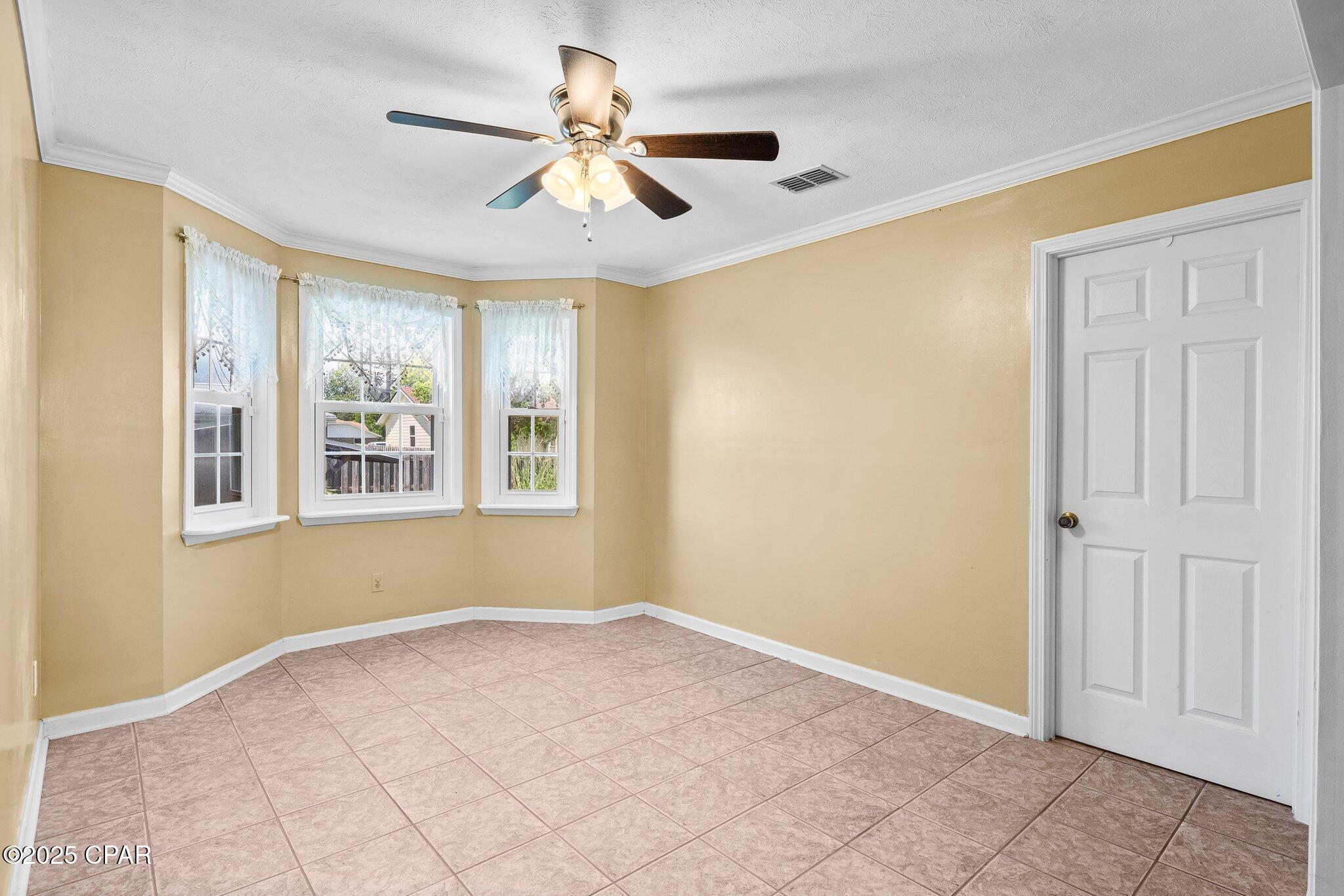 Image 11 For 6321 Wallace Road