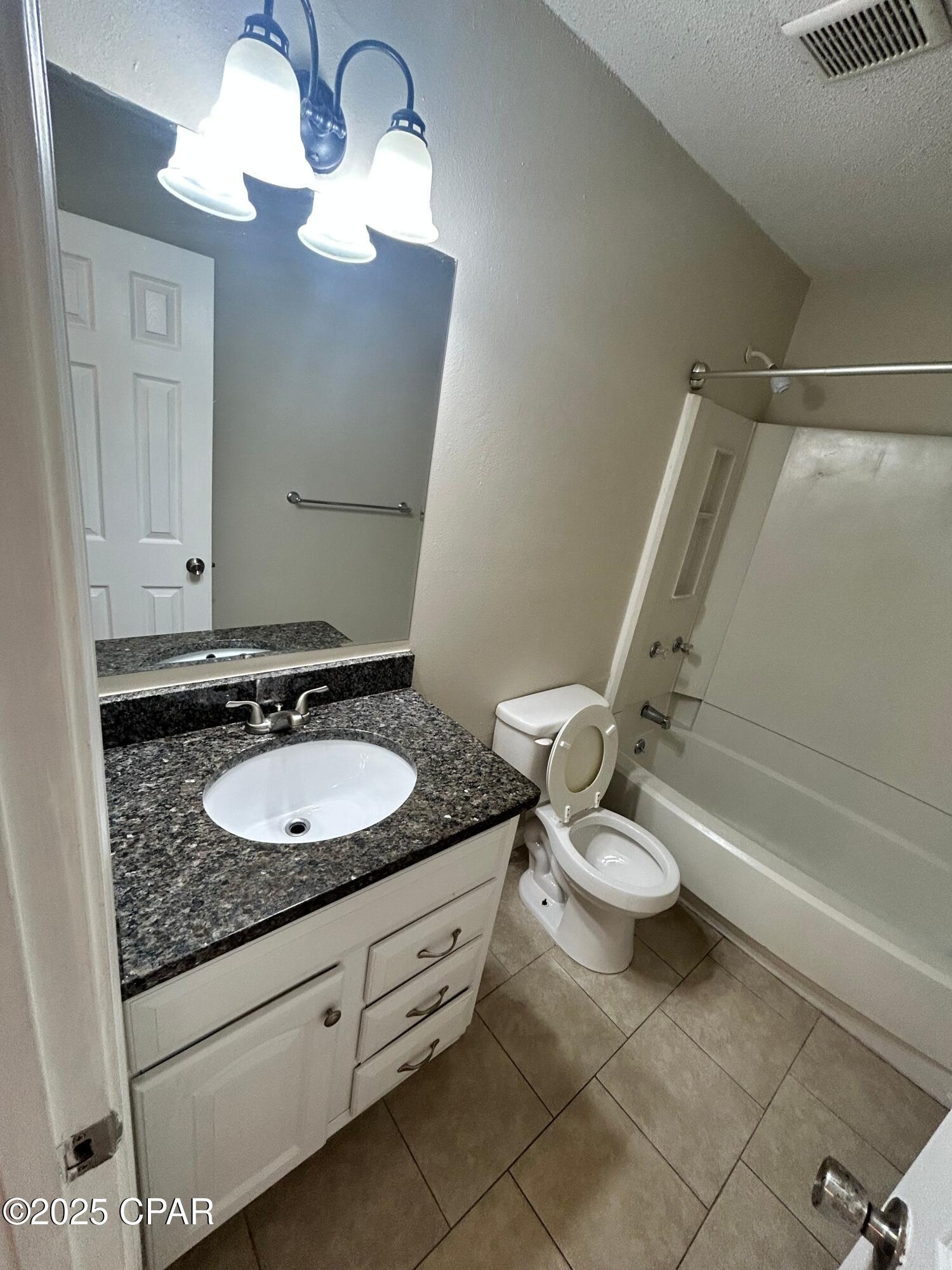 Image 3 For 3914 11th Street 602