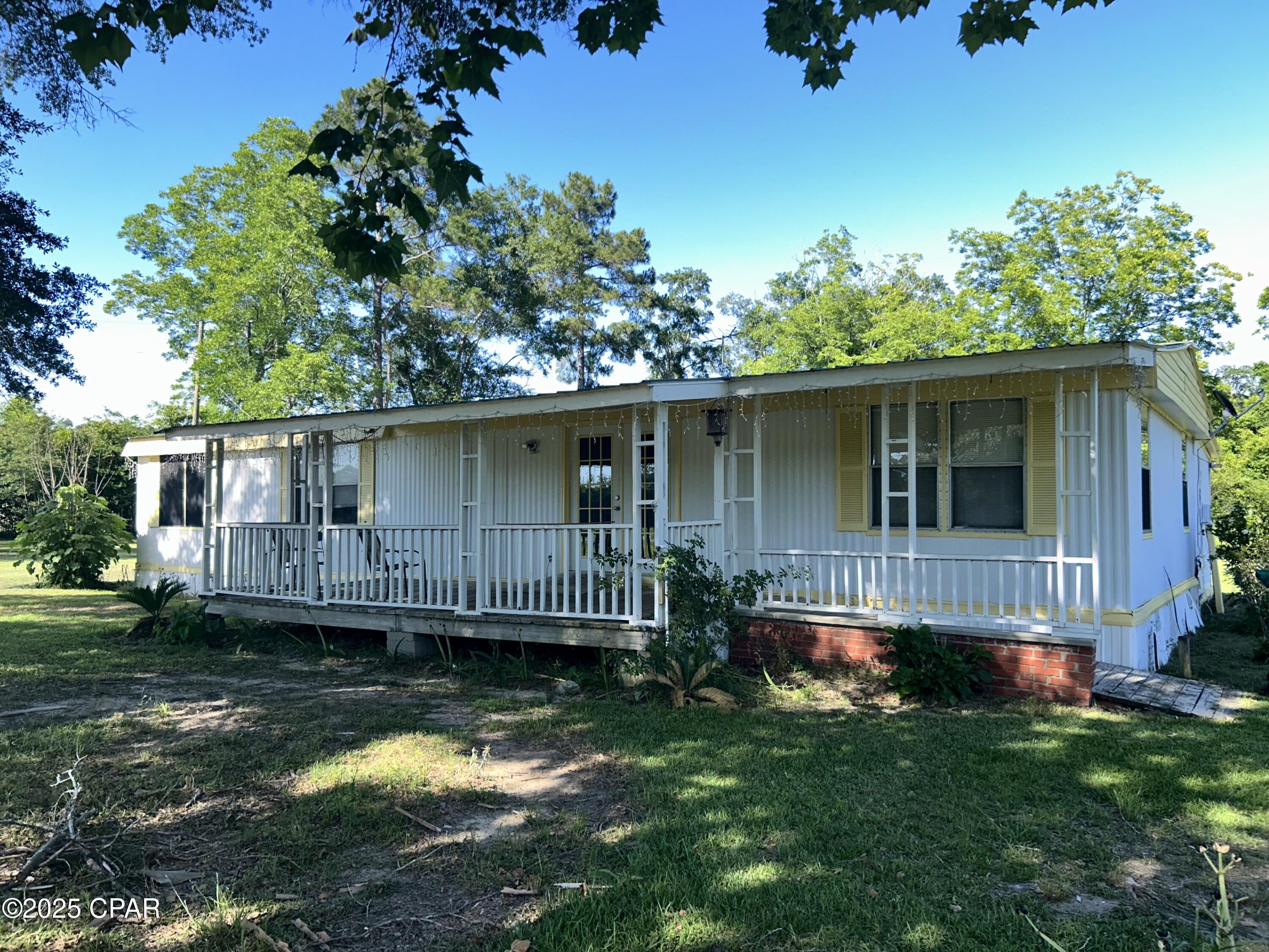 3646 Earlston Road, Graceville, Florida image 1