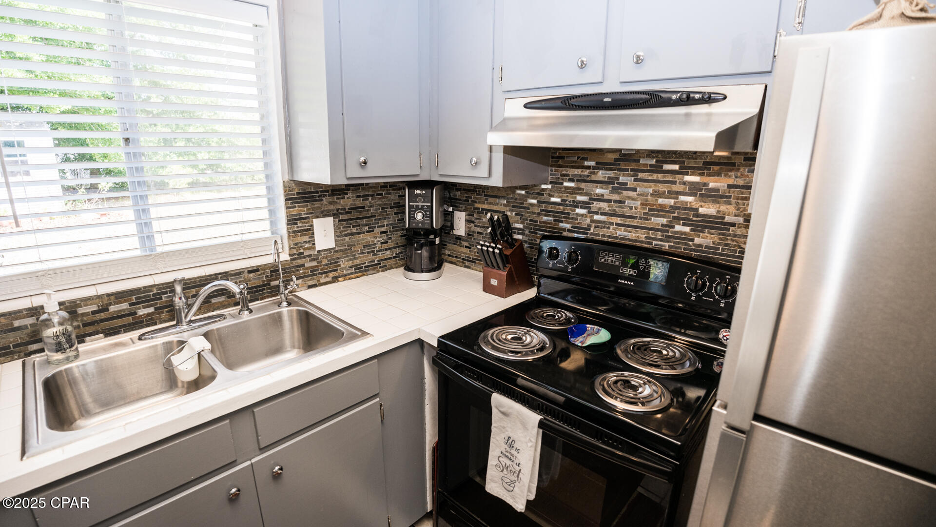 Image 11 For 2808 Garrison Avenue