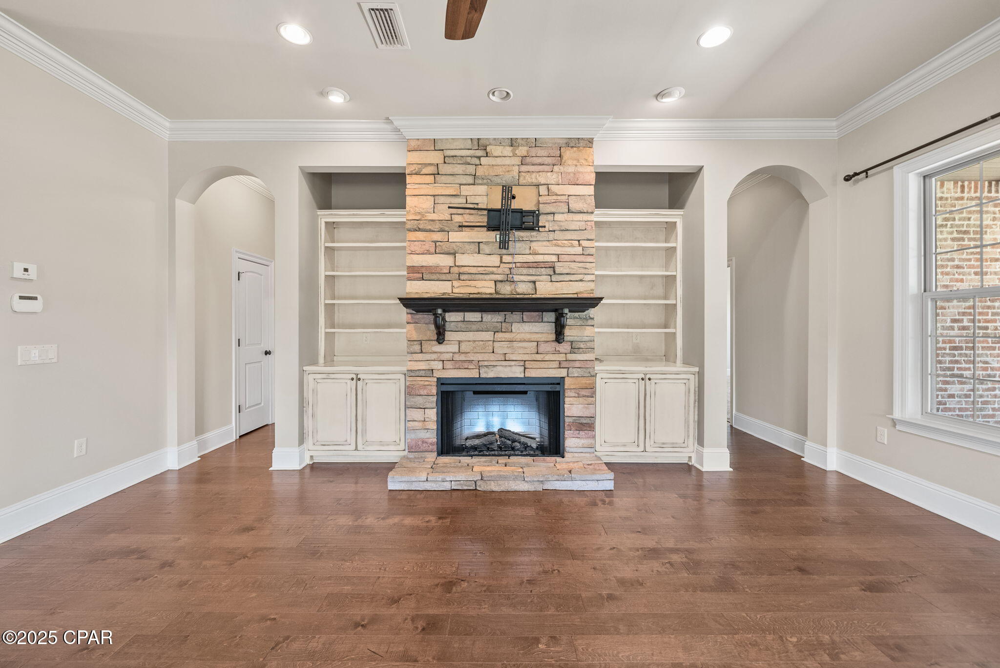 Image 9 For 615 Shady Oaks Lane